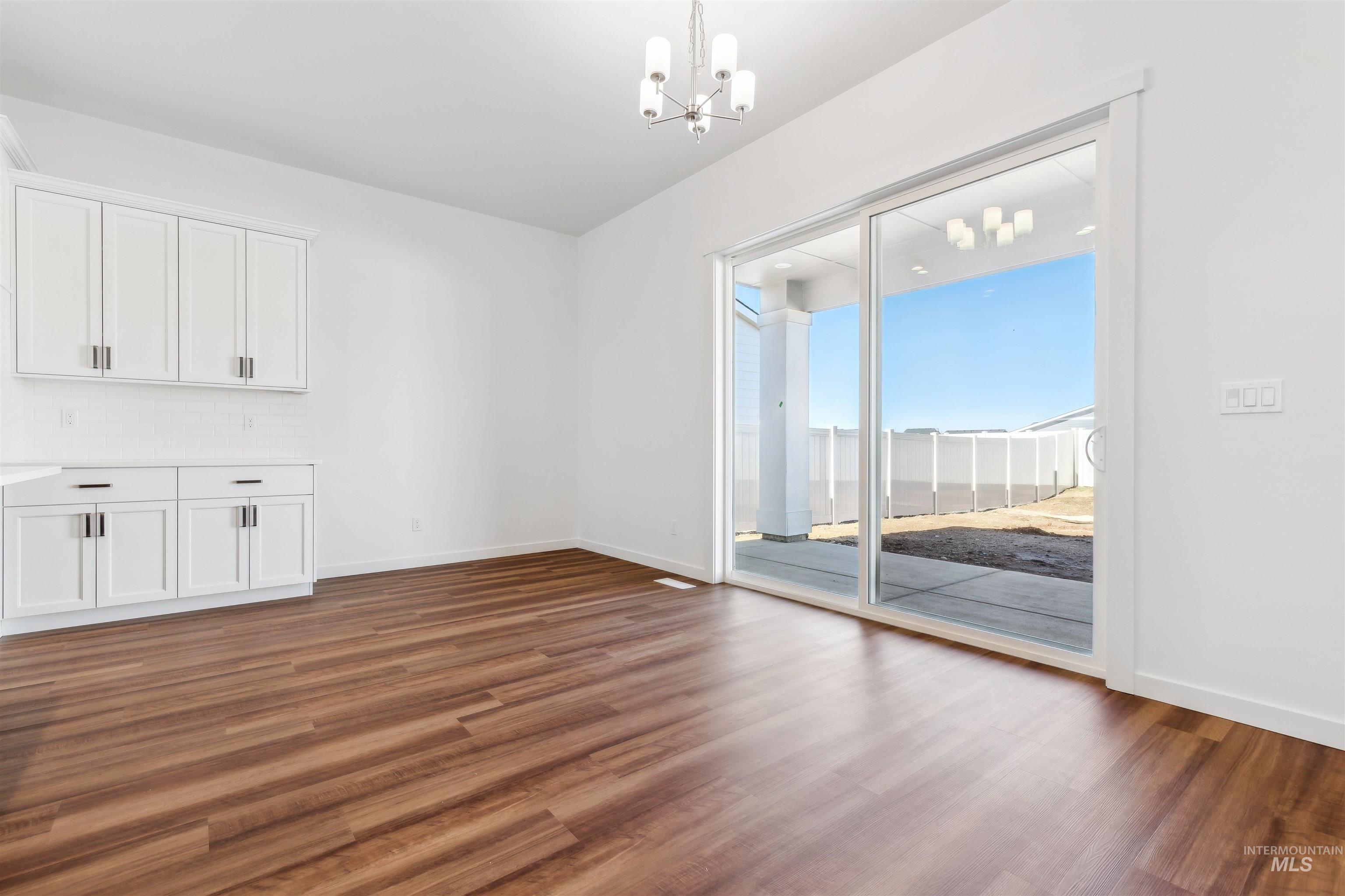 property viewer photo 12