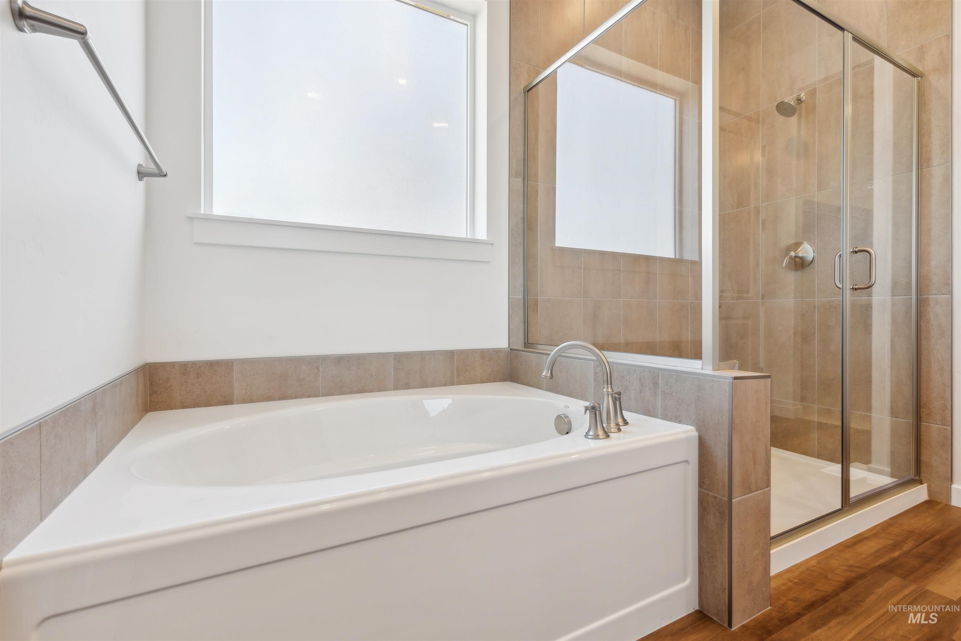 property viewer photo 18