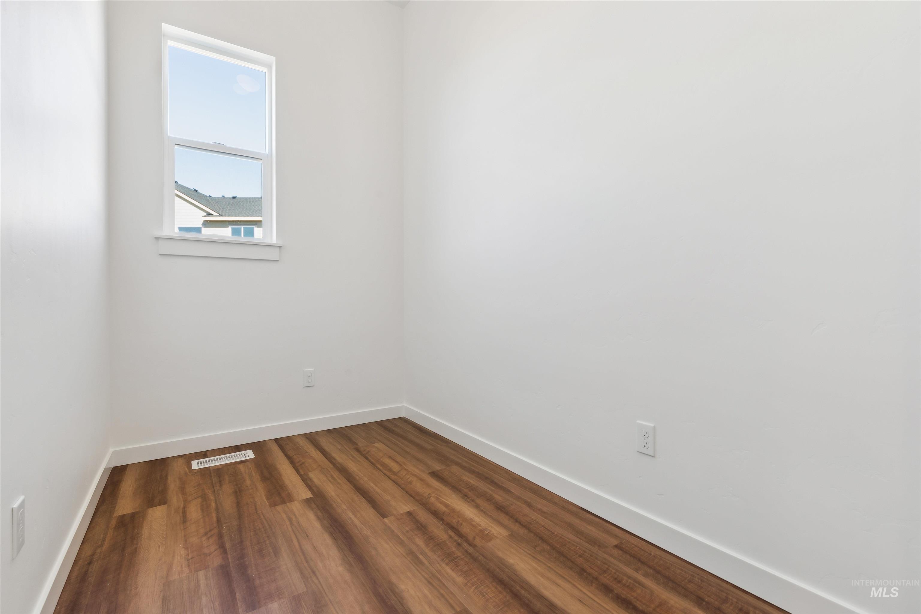 property viewer photo 20