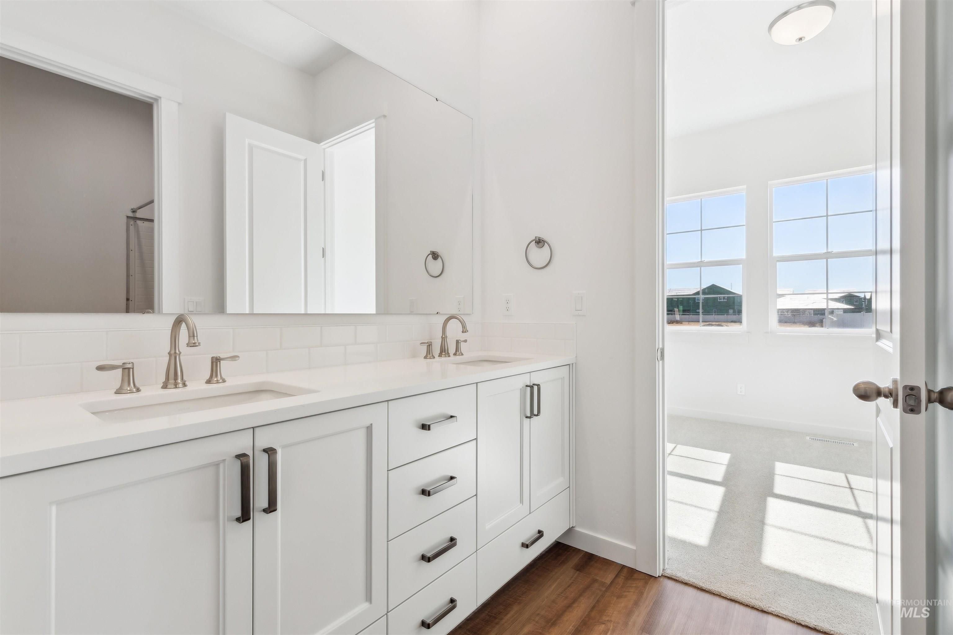 property viewer photo 28