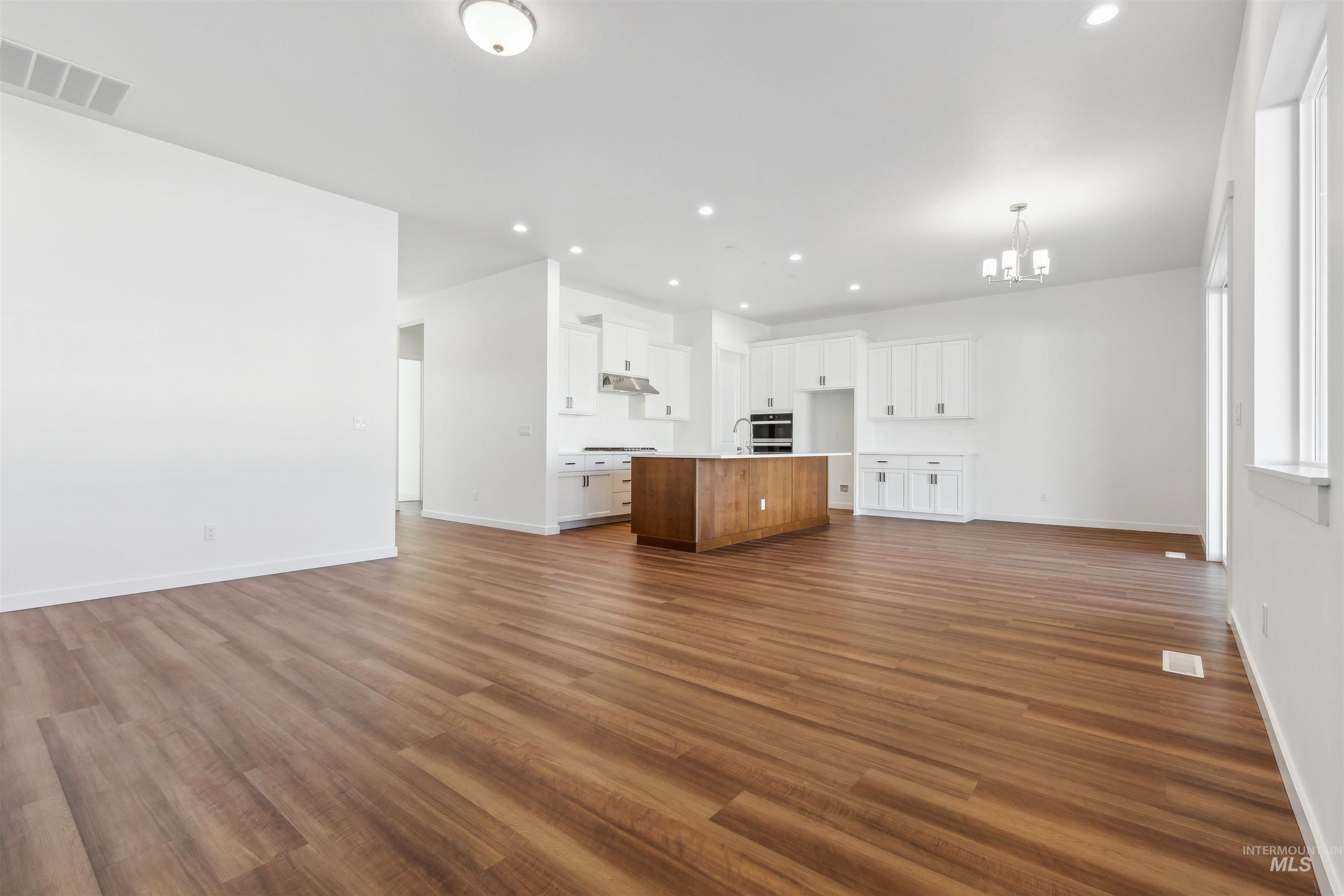 property viewer photo 7