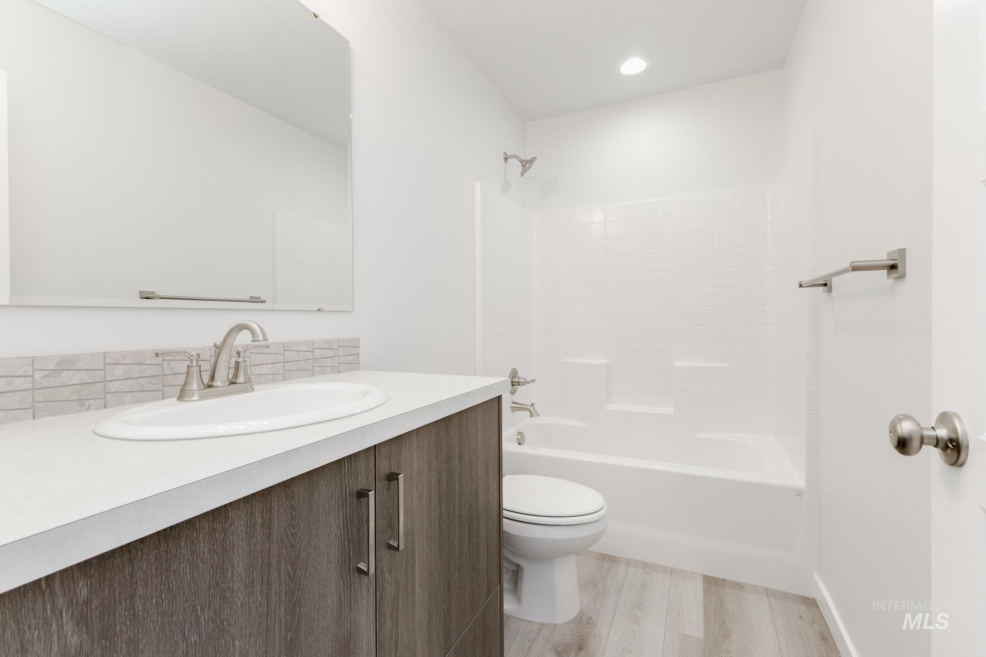 property viewer photo 13