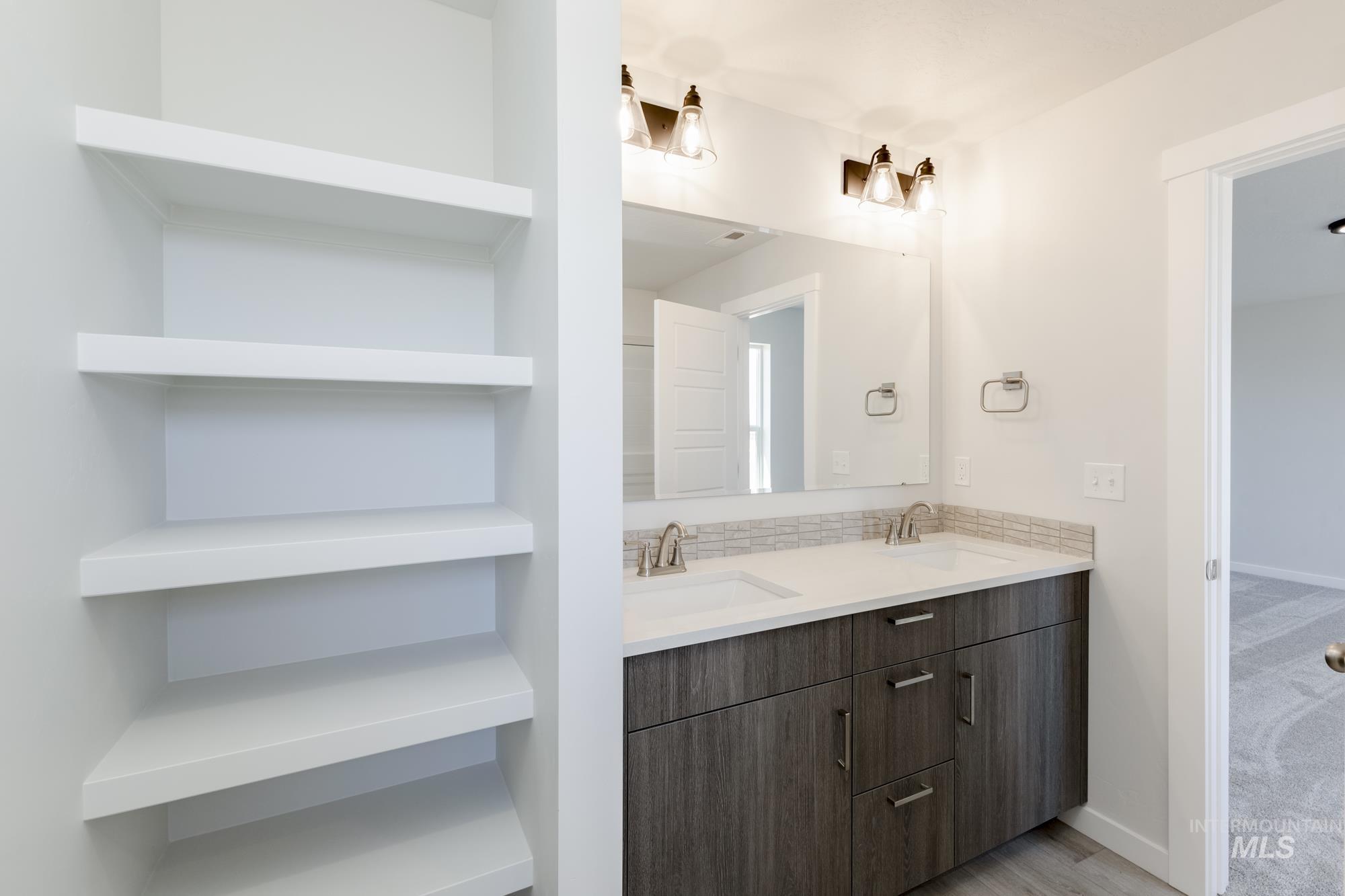 property viewer photo 17