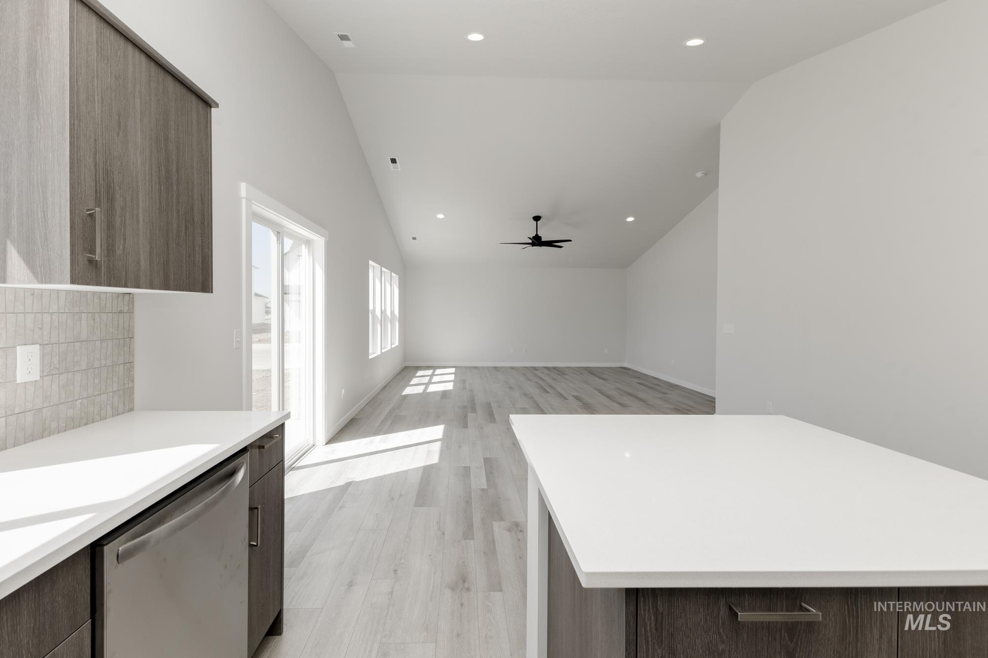 property viewer photo 5