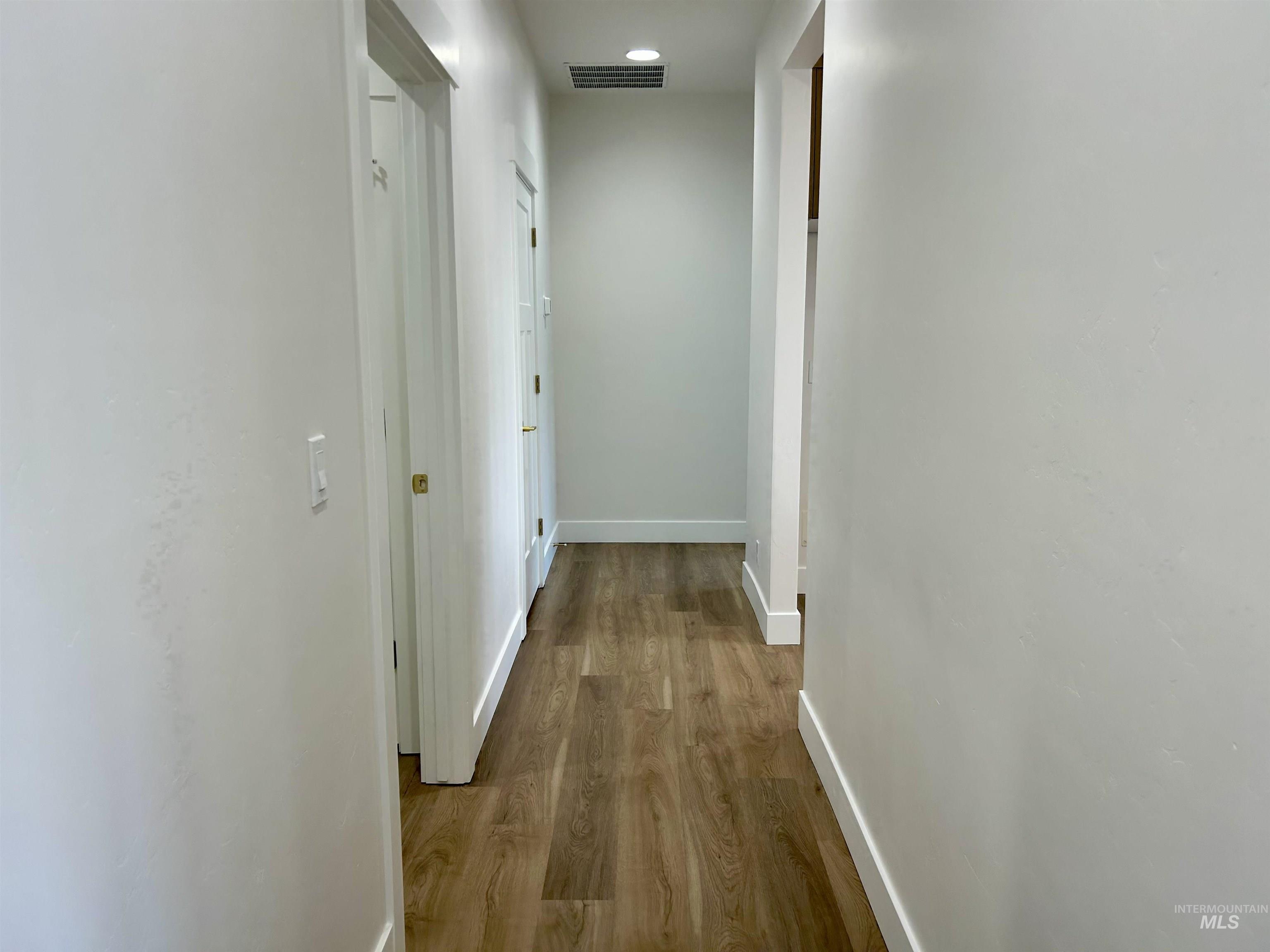 property viewer photo 7