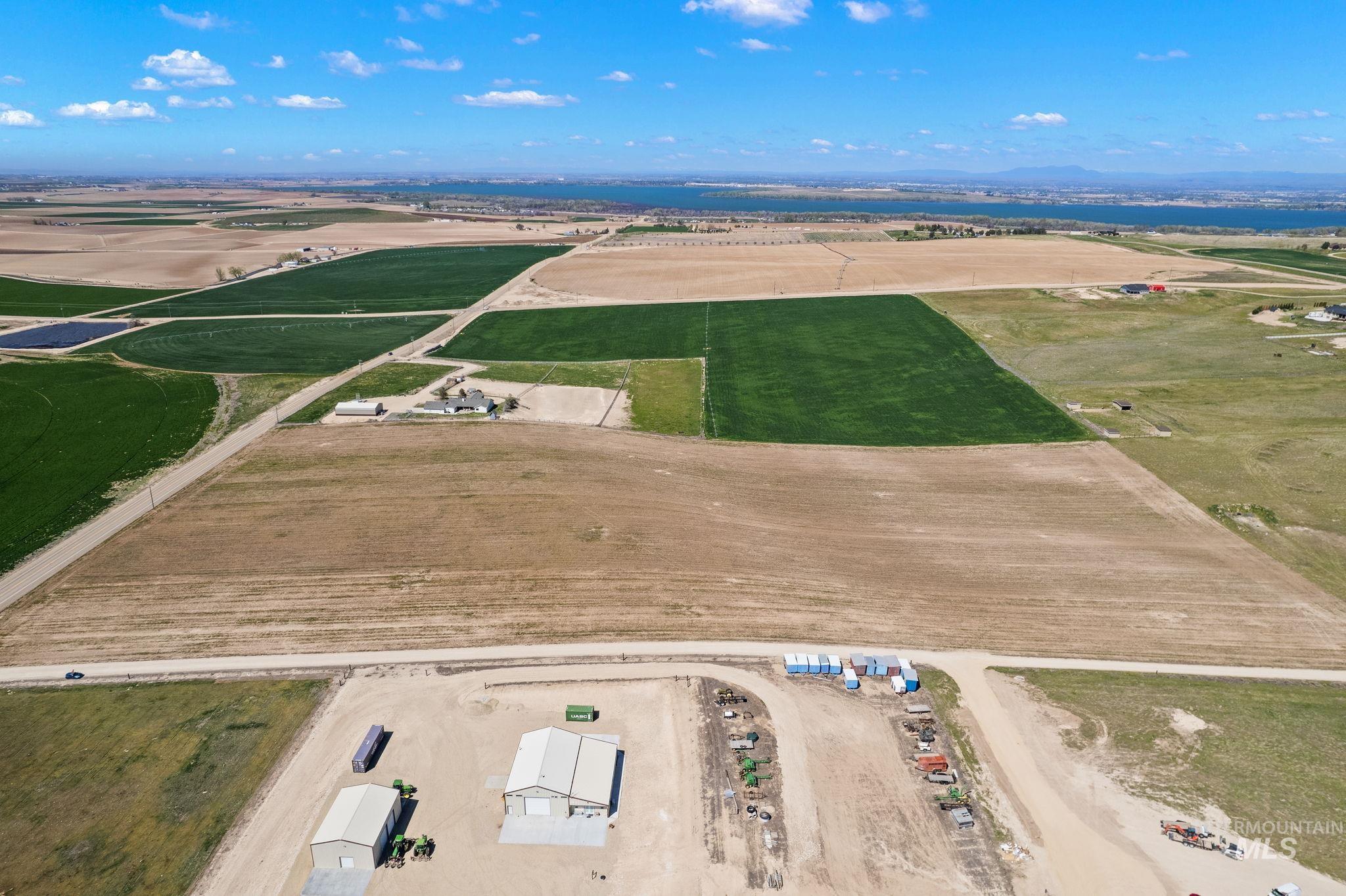 main property photo 16