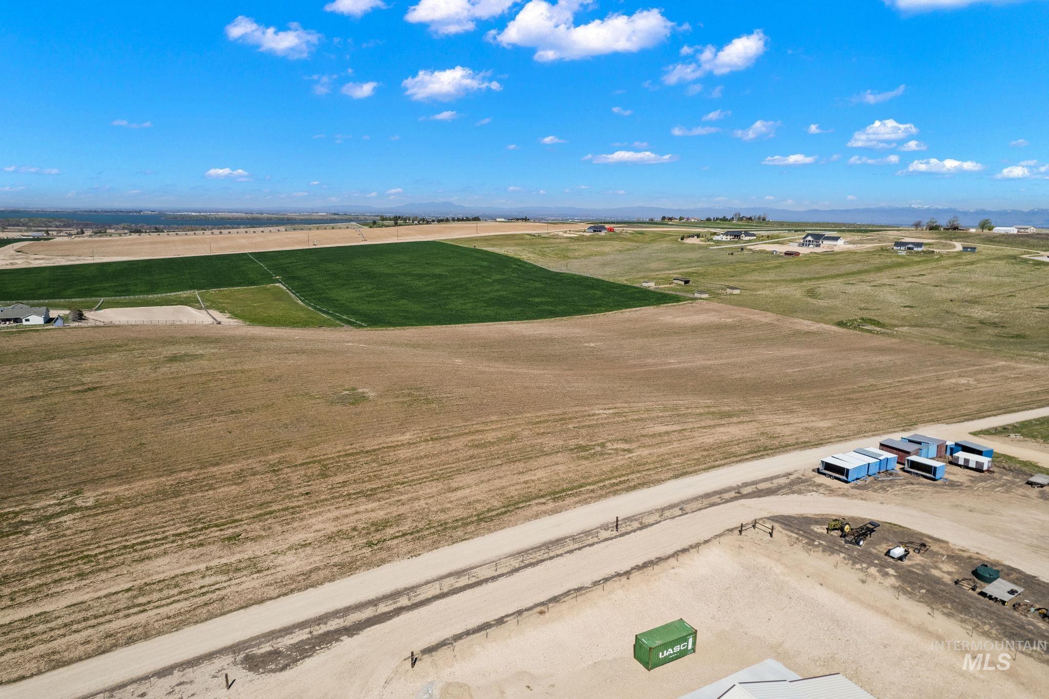 main property photo 18