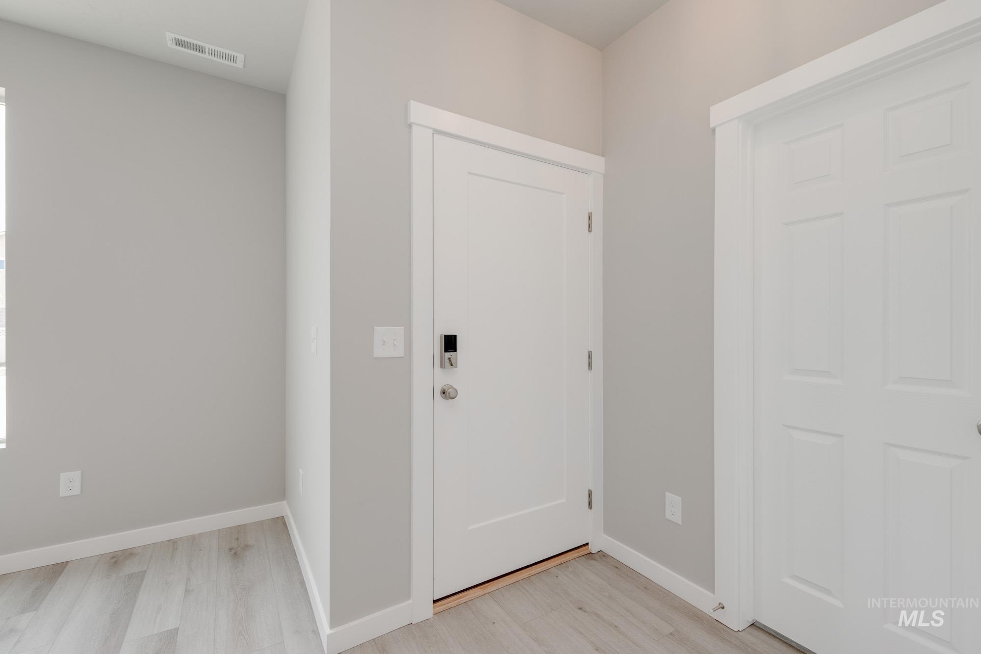 property viewer photo 1