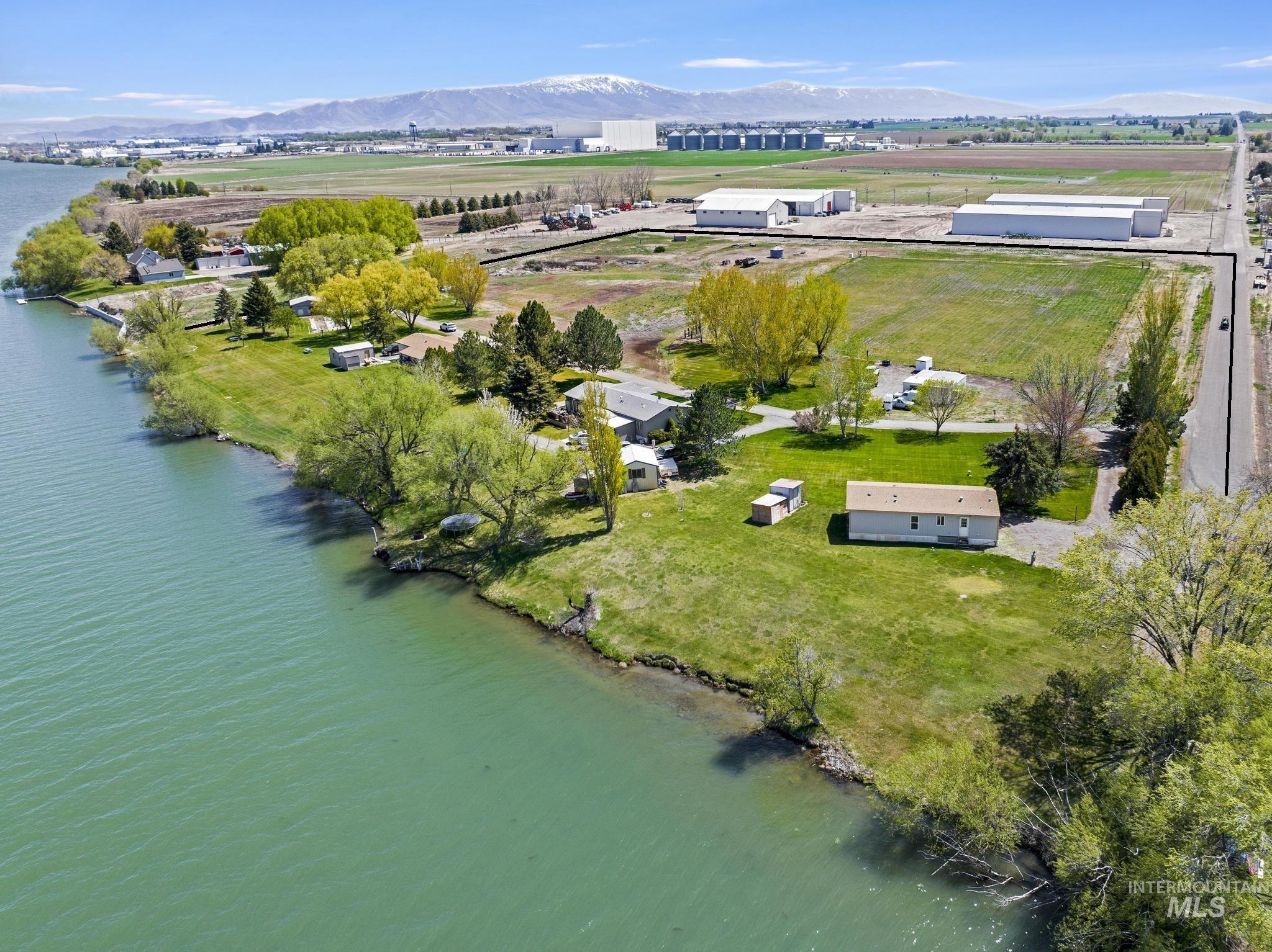 main property photo 16