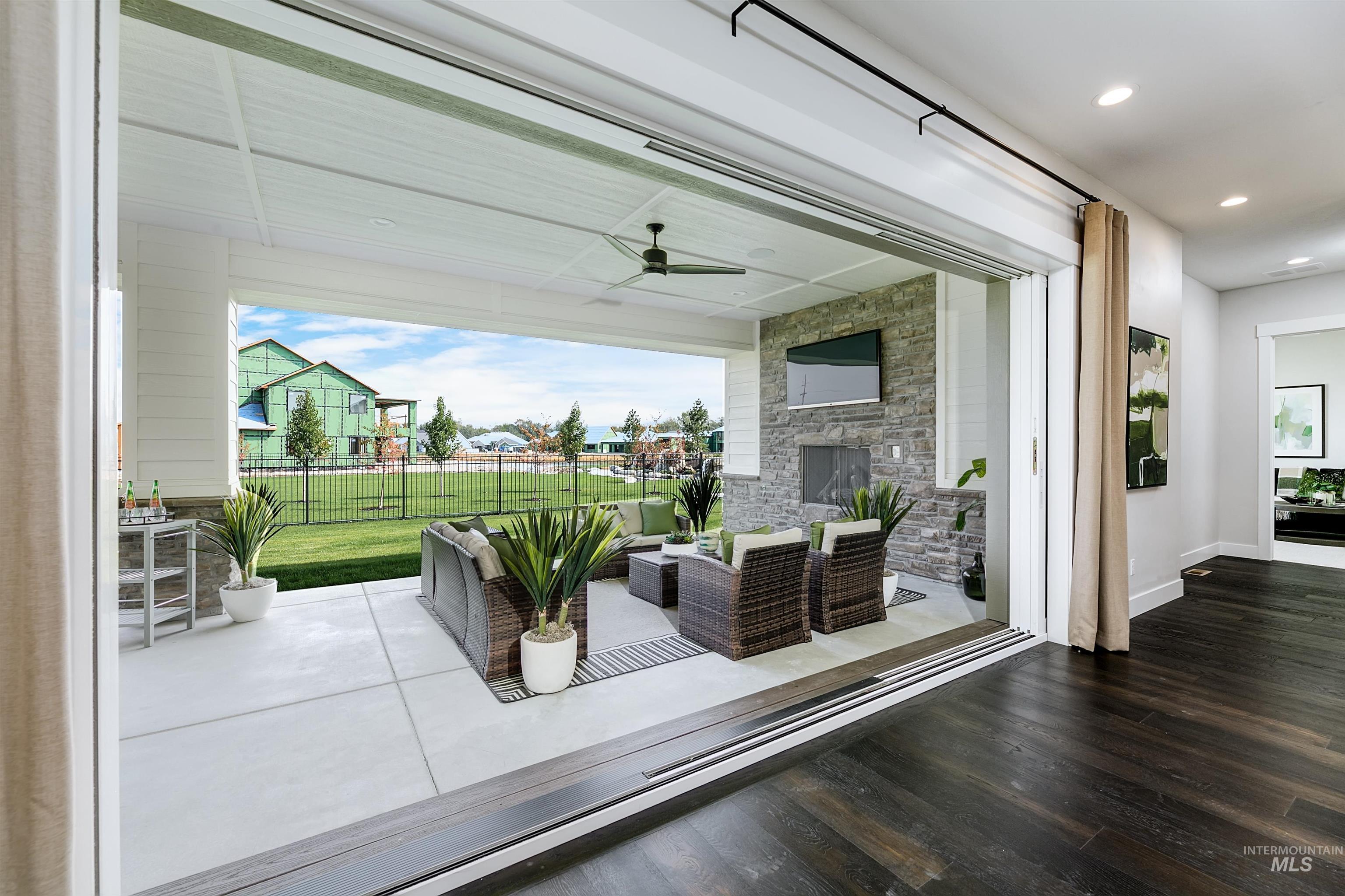 property viewer photo 11
