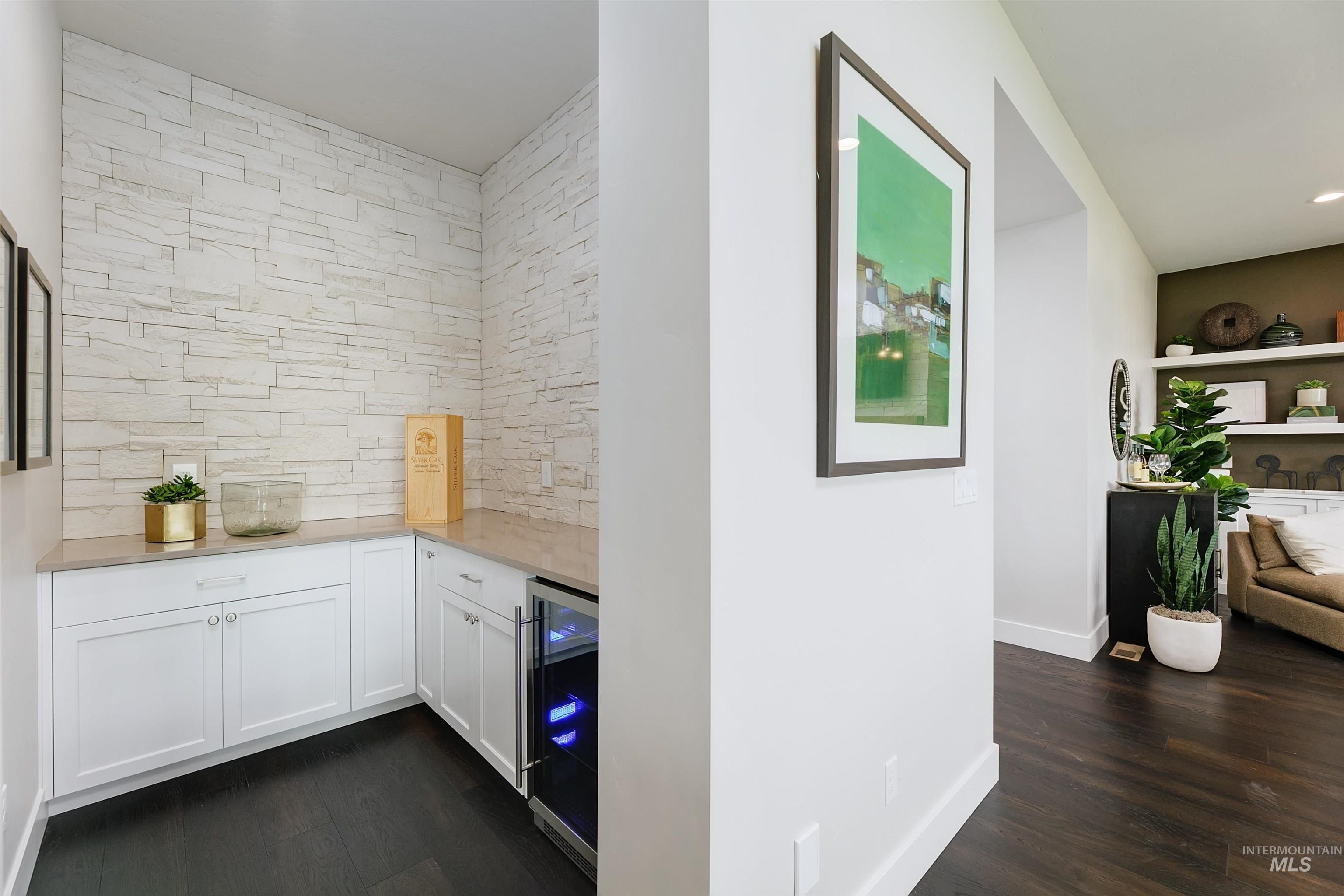 property viewer photo 16