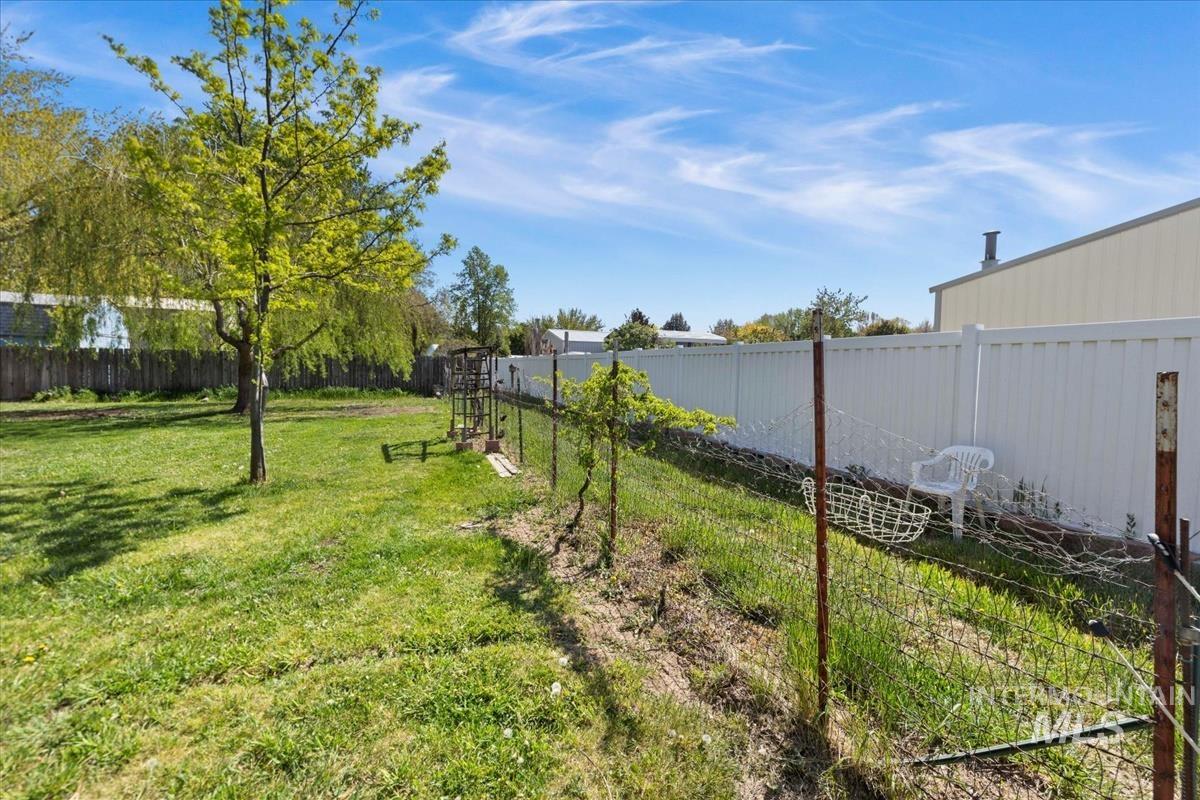 property viewer photo 25