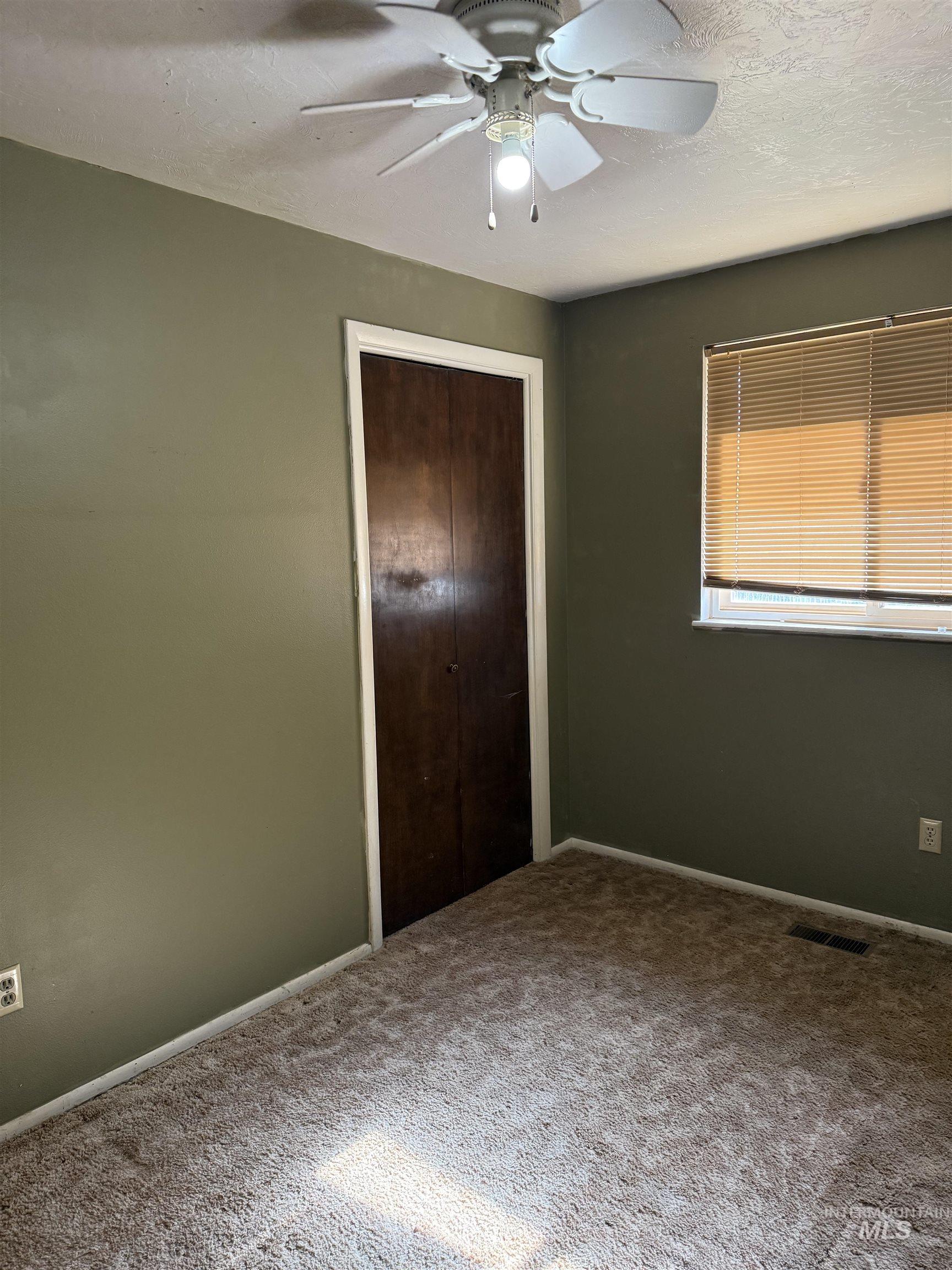 property viewer photo 12