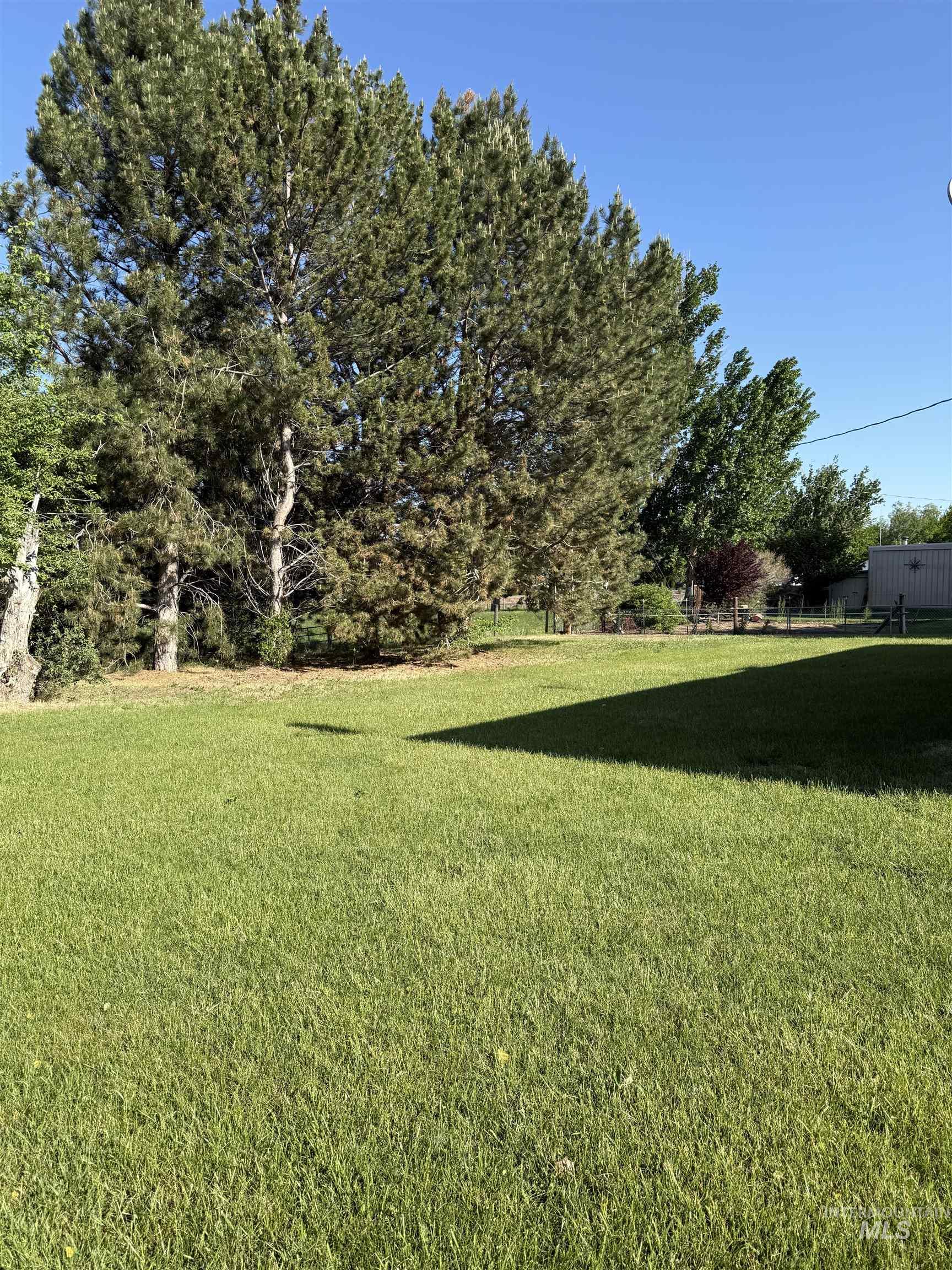property viewer photo 2