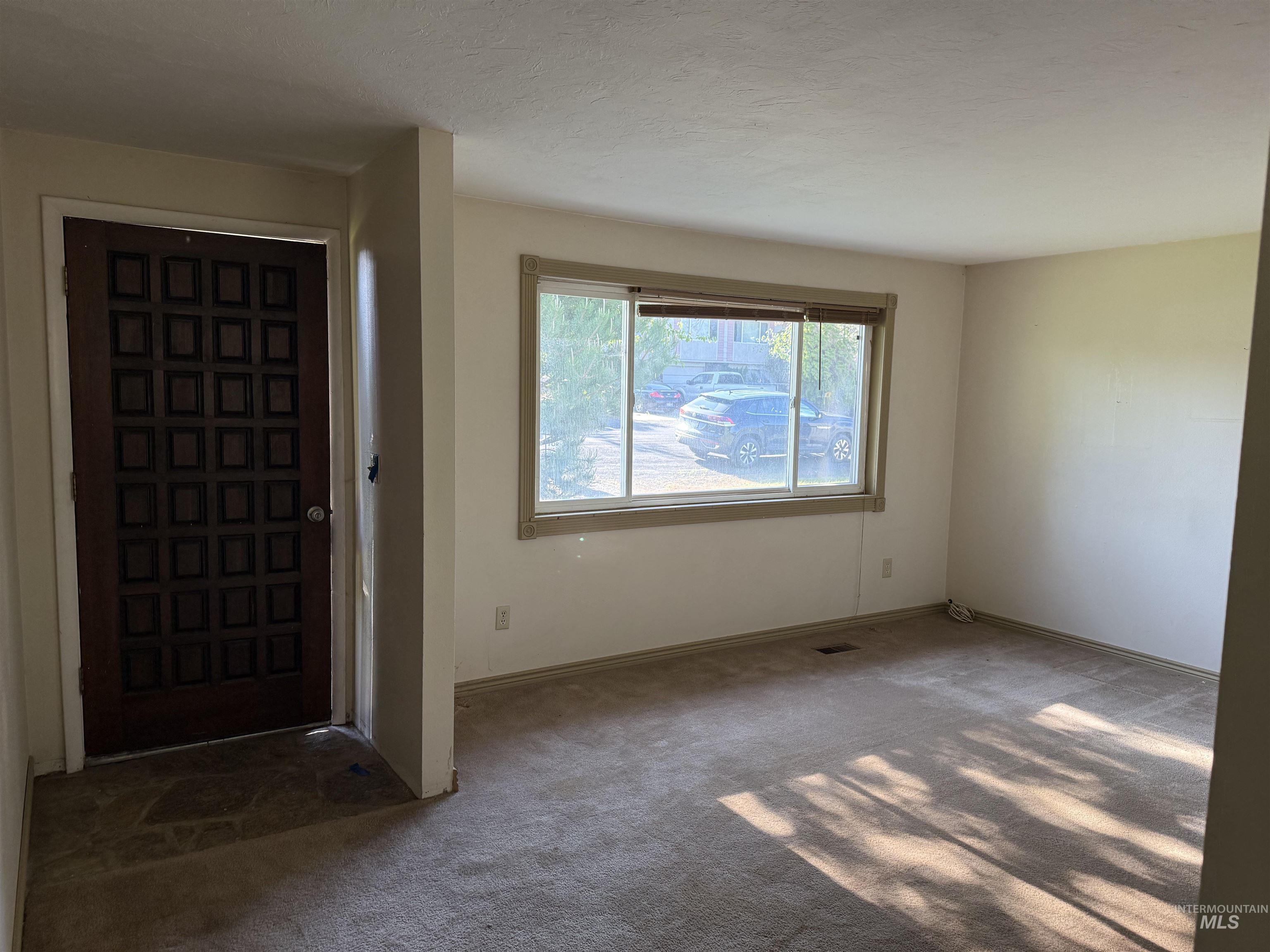 property viewer photo 5