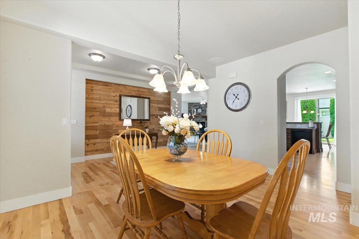 property viewer photo 9