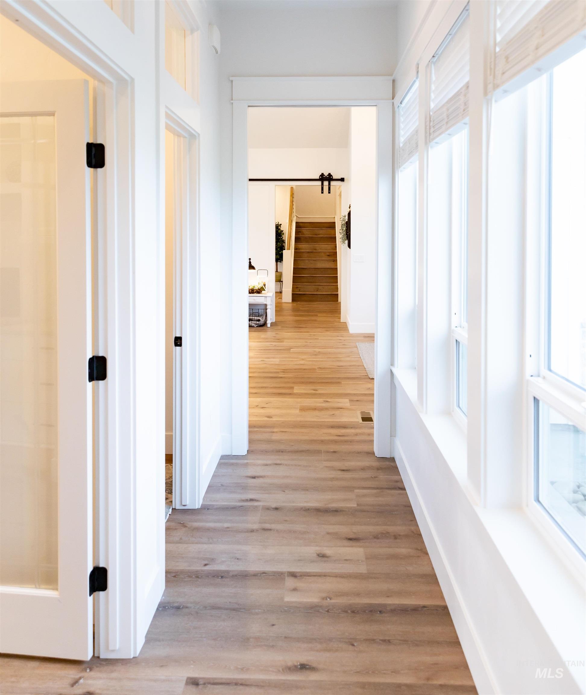 property viewer photo 25