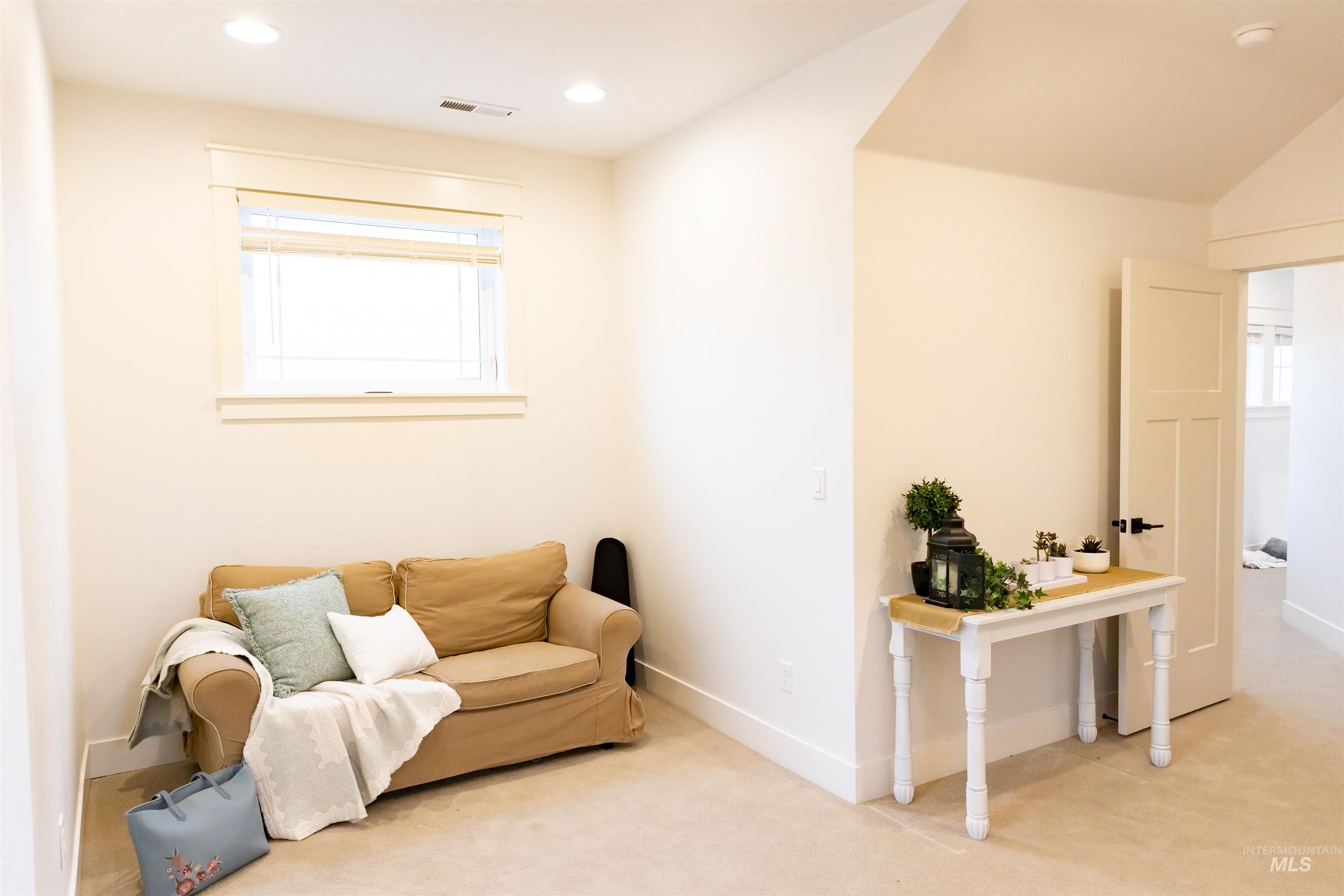 property viewer photo 37