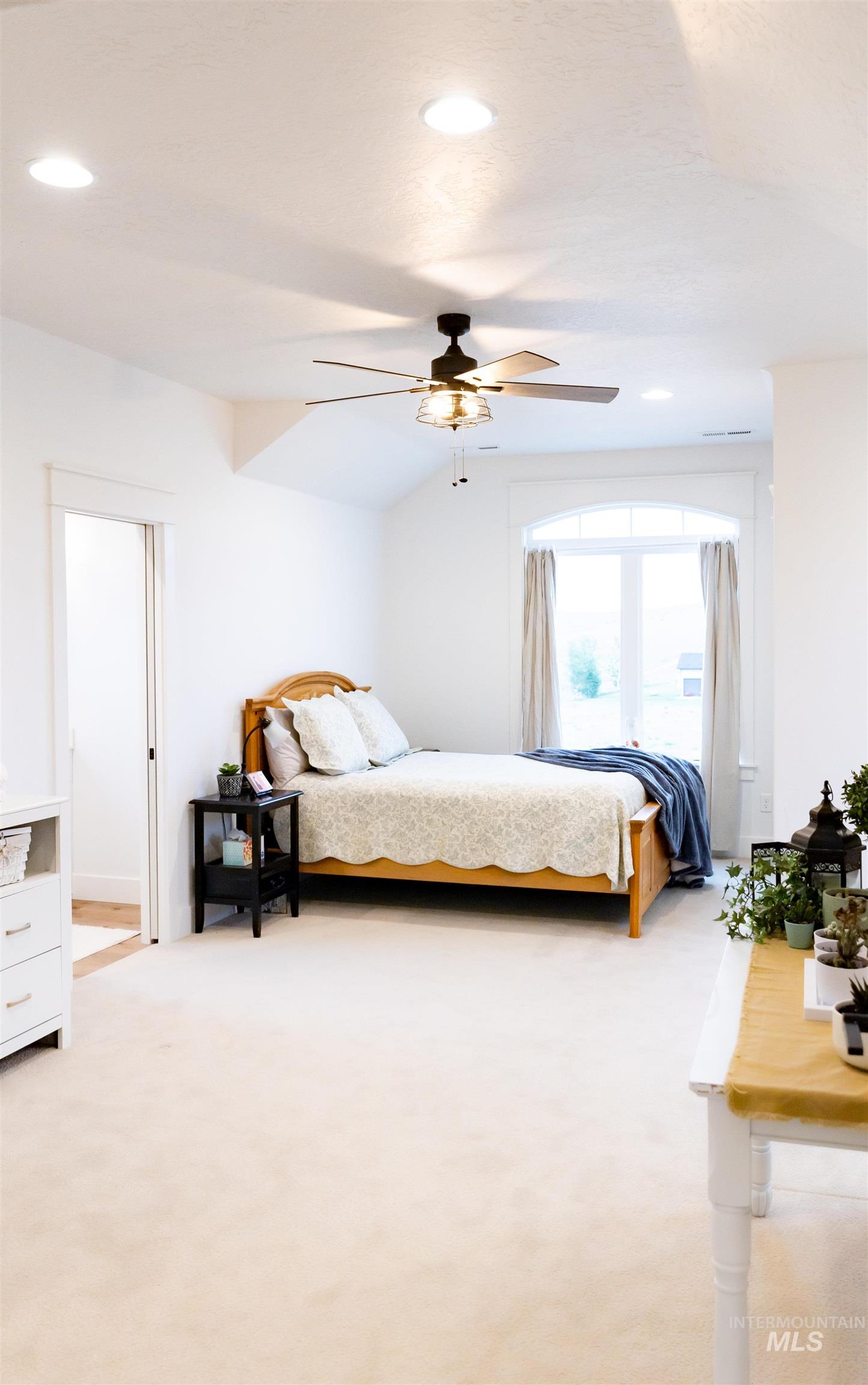 property viewer photo 38