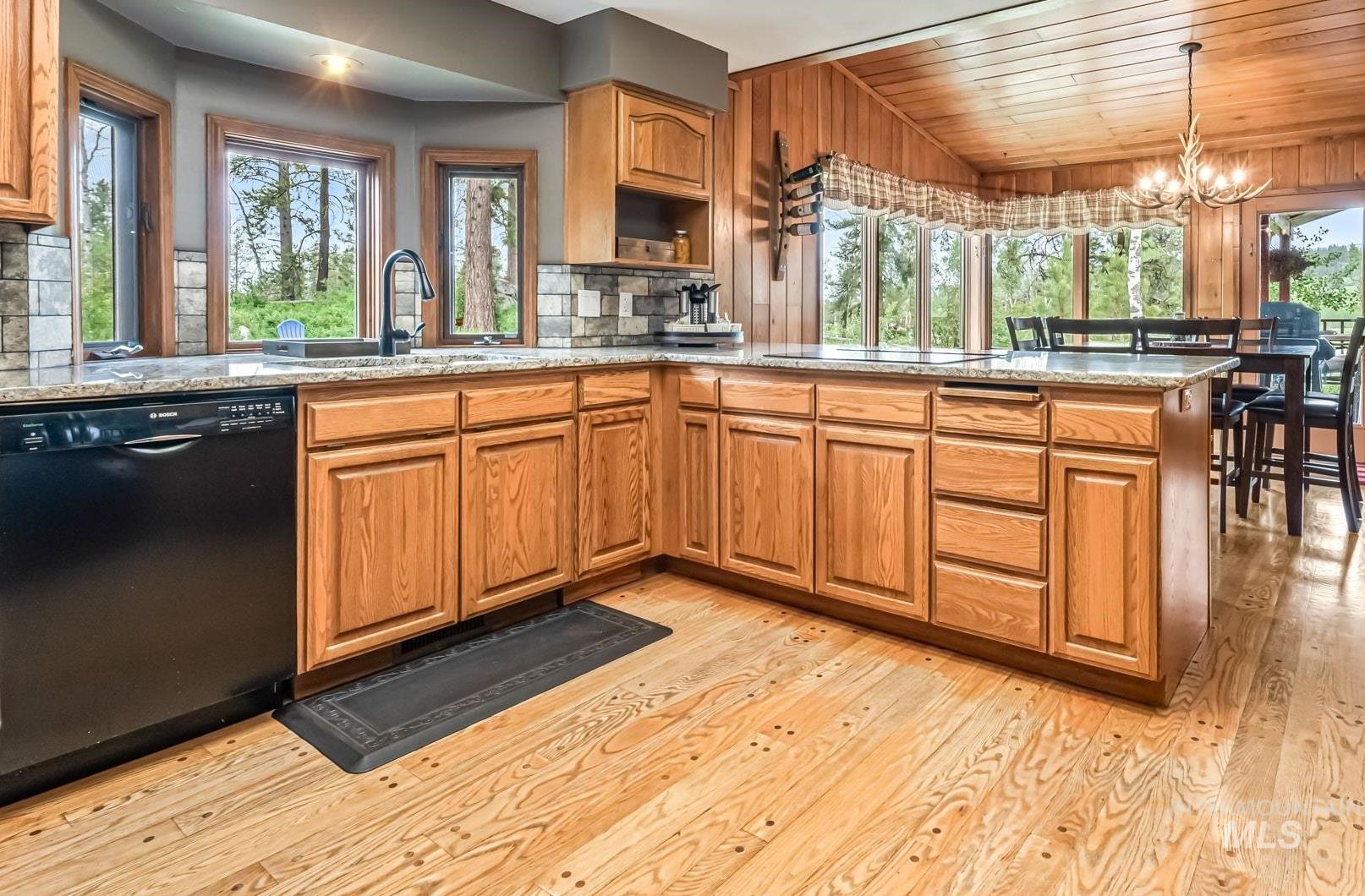 property viewer photo 13