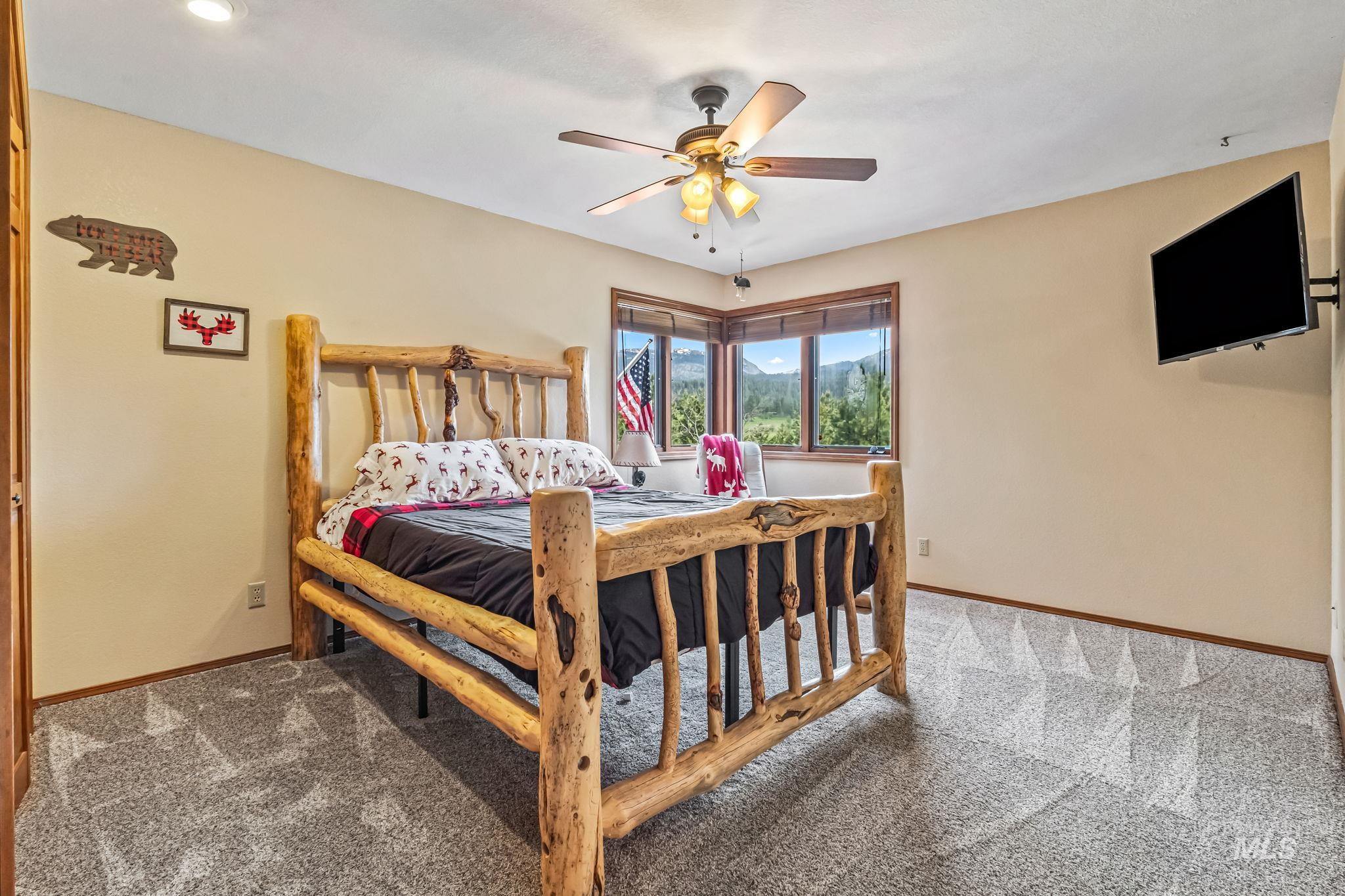 property viewer photo 18