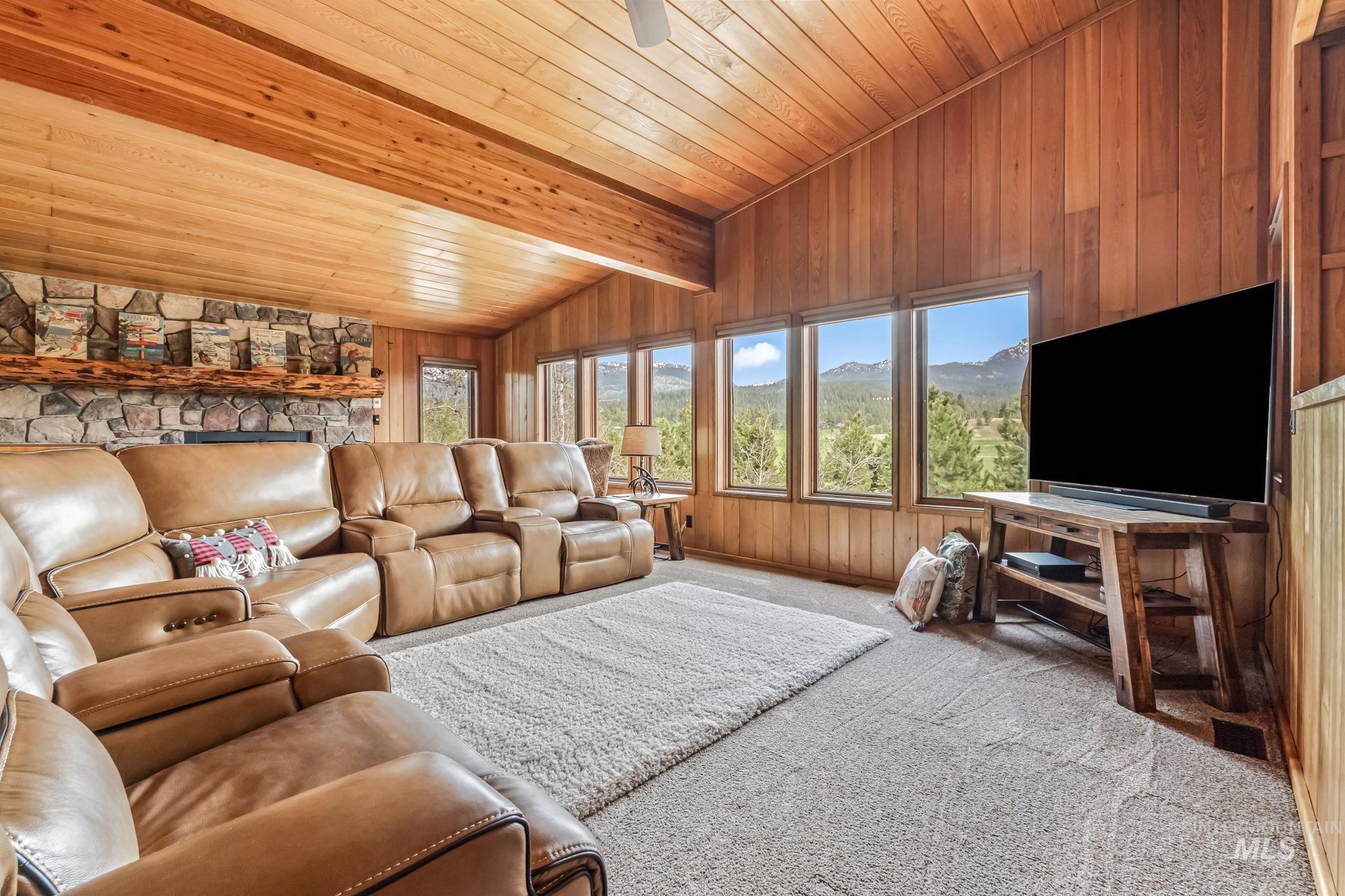 property viewer photo 2