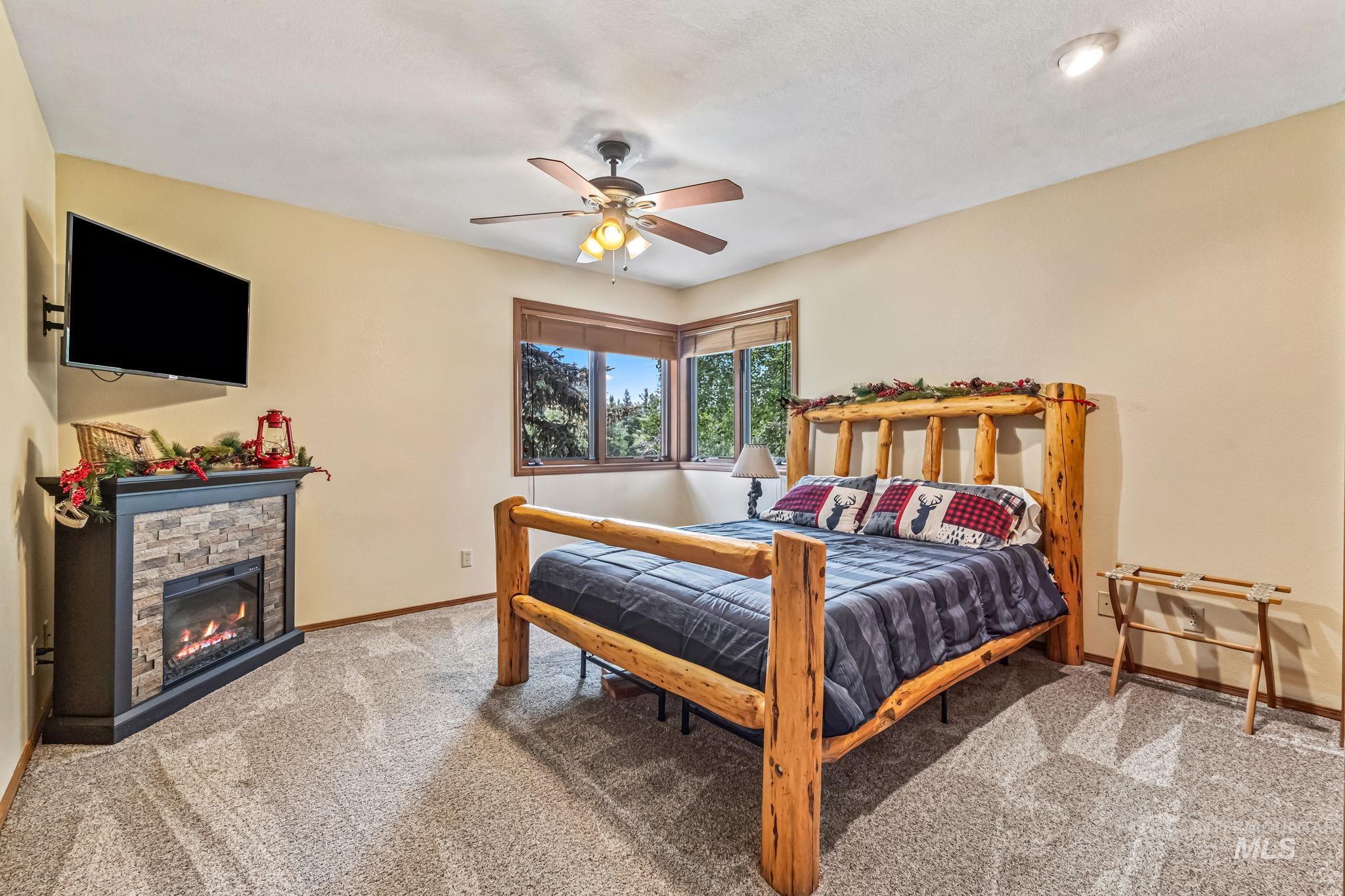 property viewer photo 30