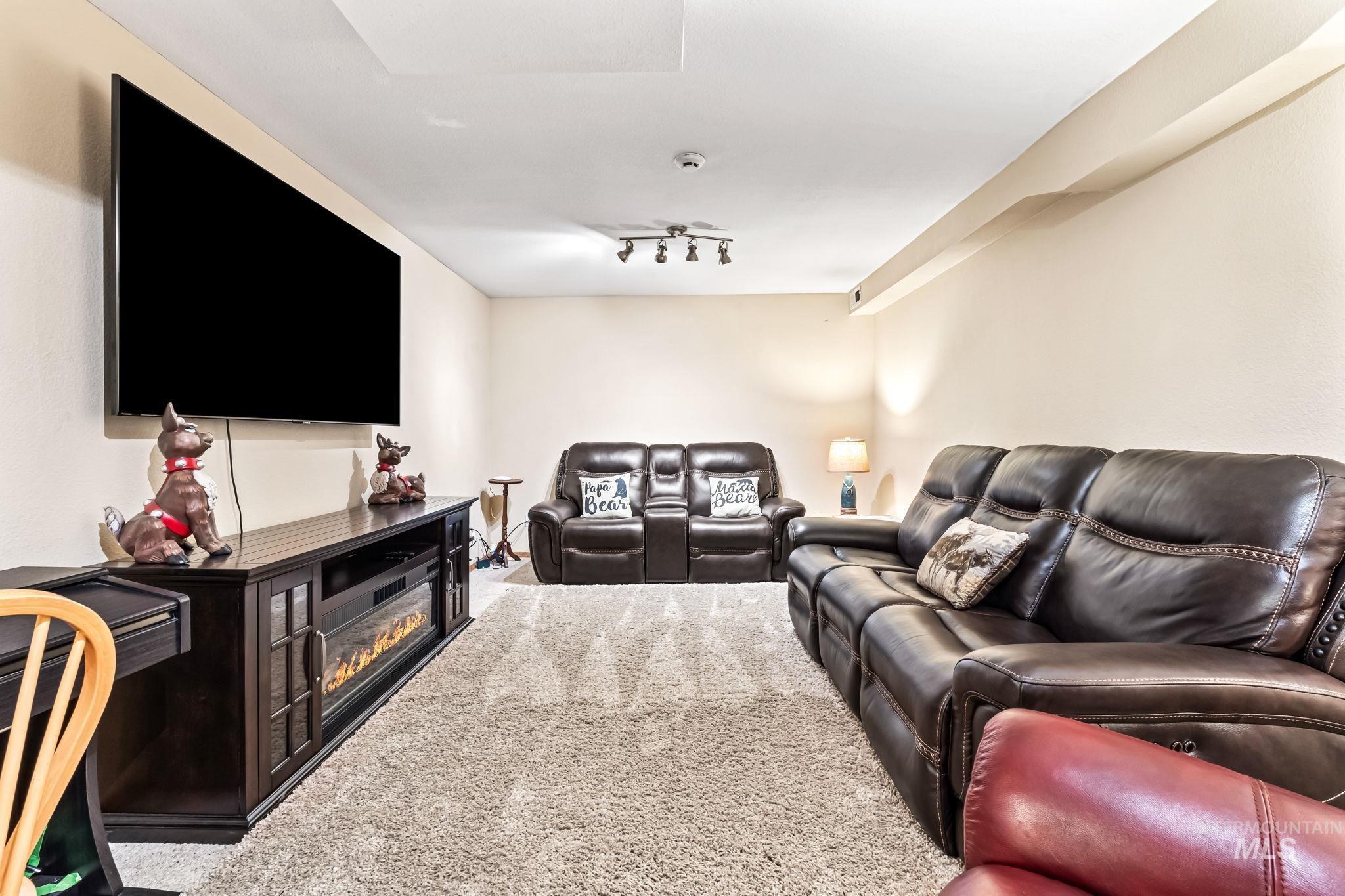property viewer photo 34