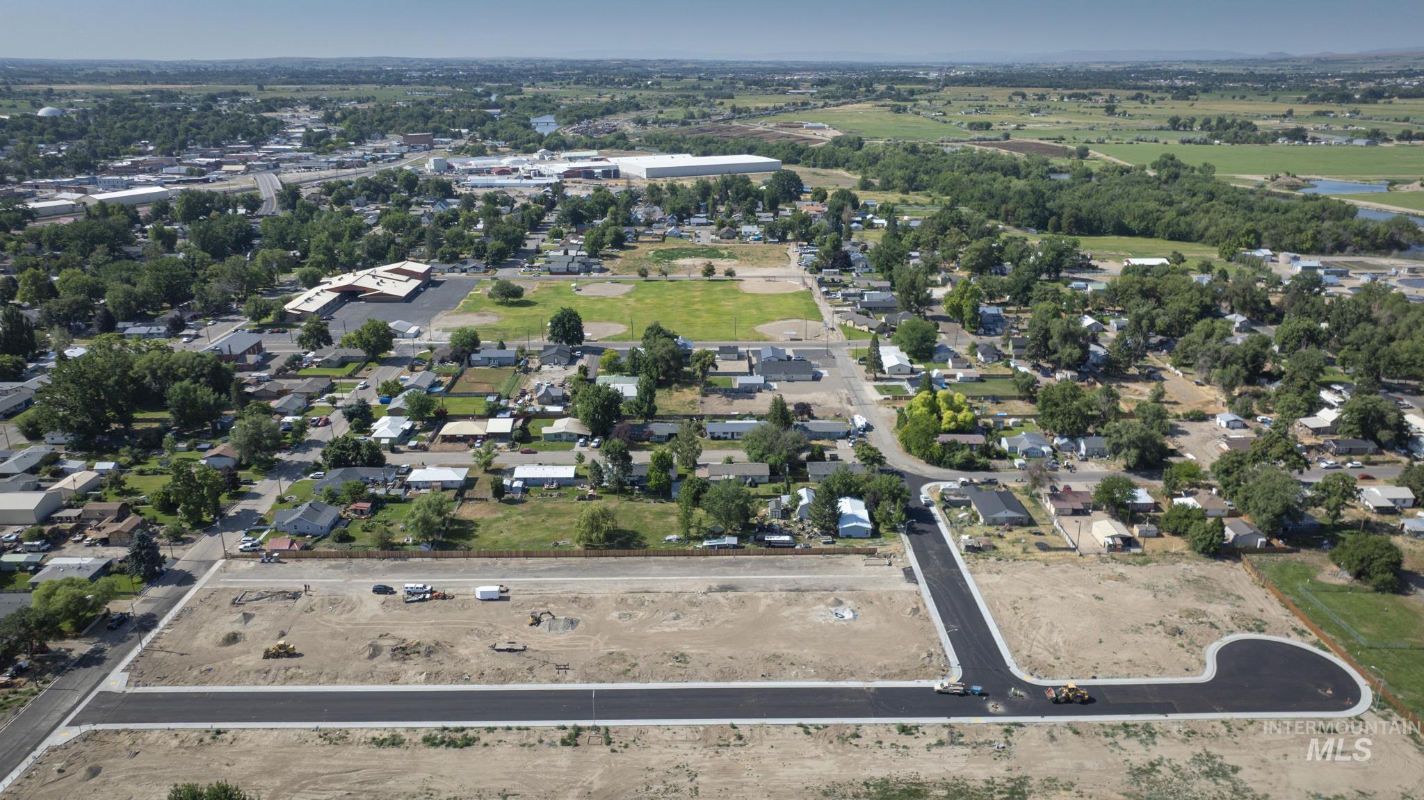 main property photo 5