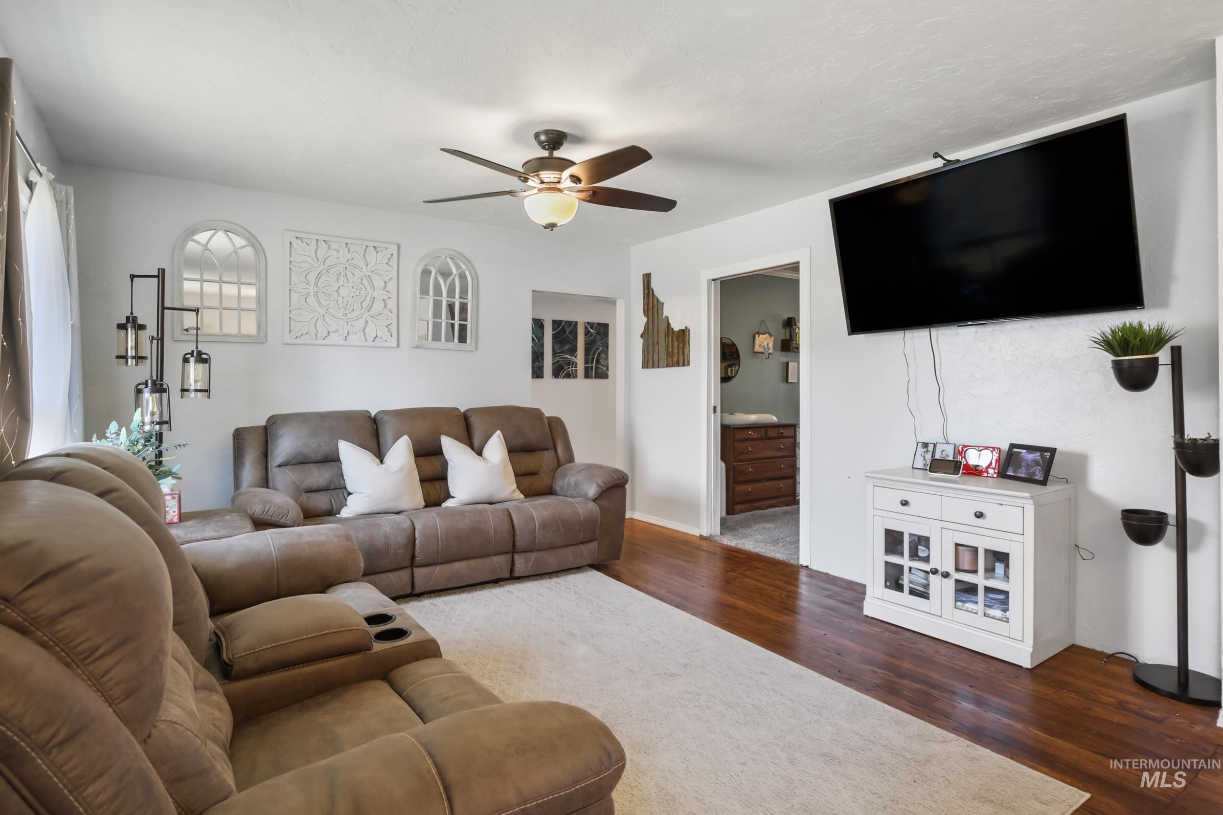 property viewer photo 12