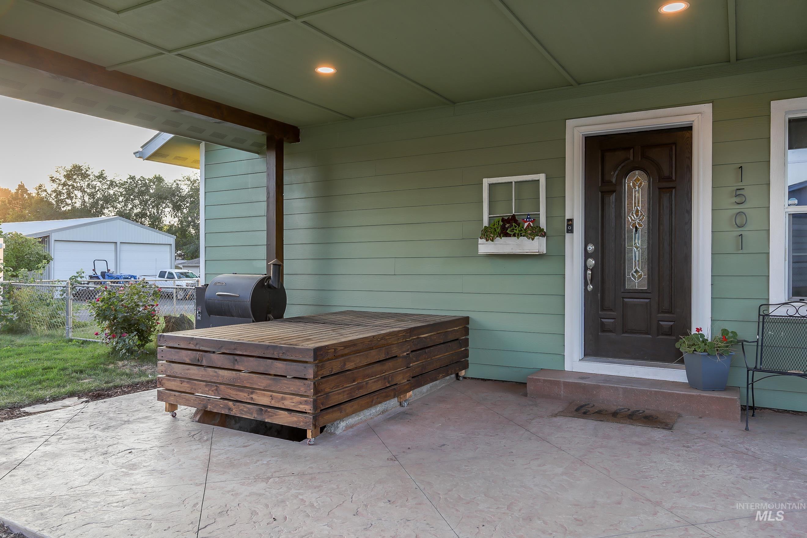 property viewer photo 2