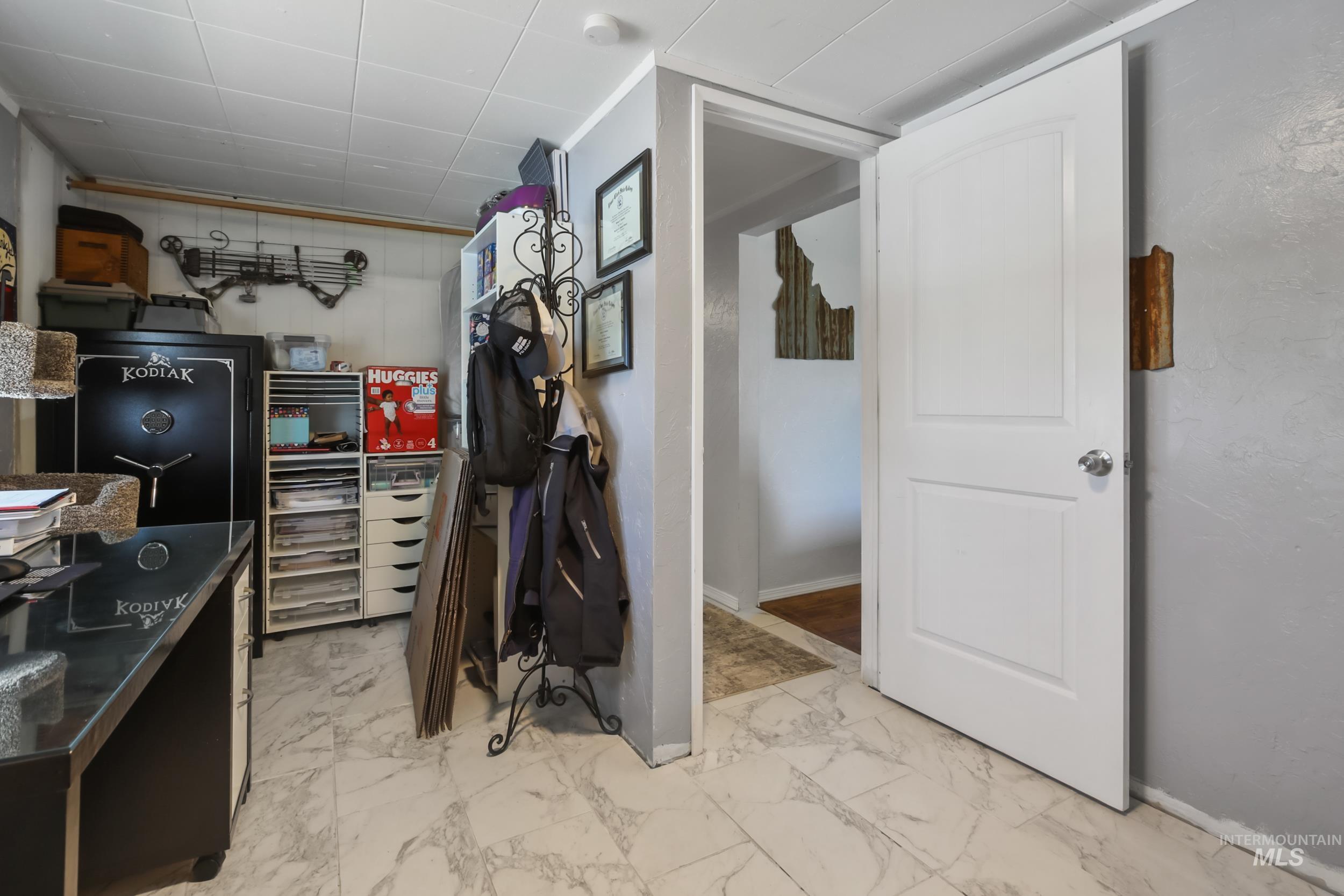 property viewer photo 23