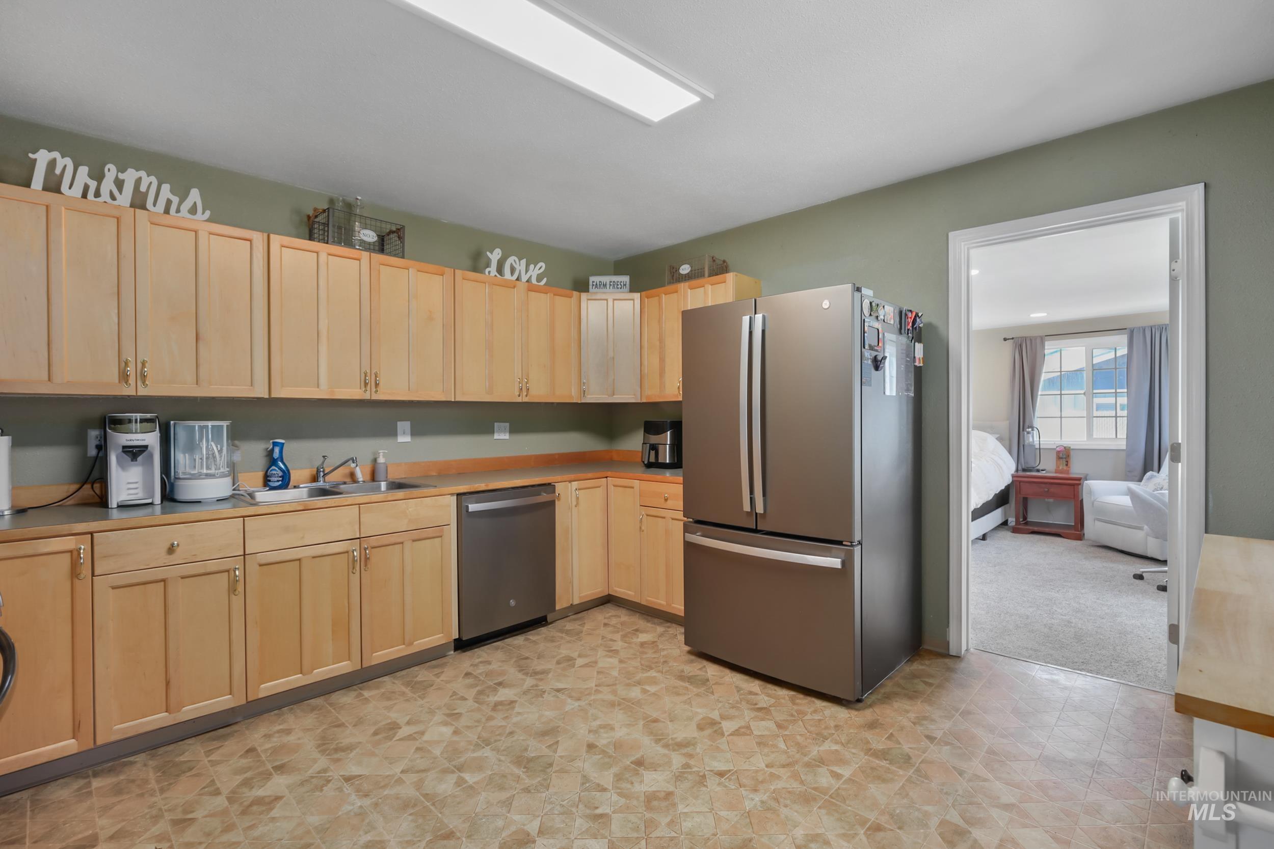 property viewer photo 4