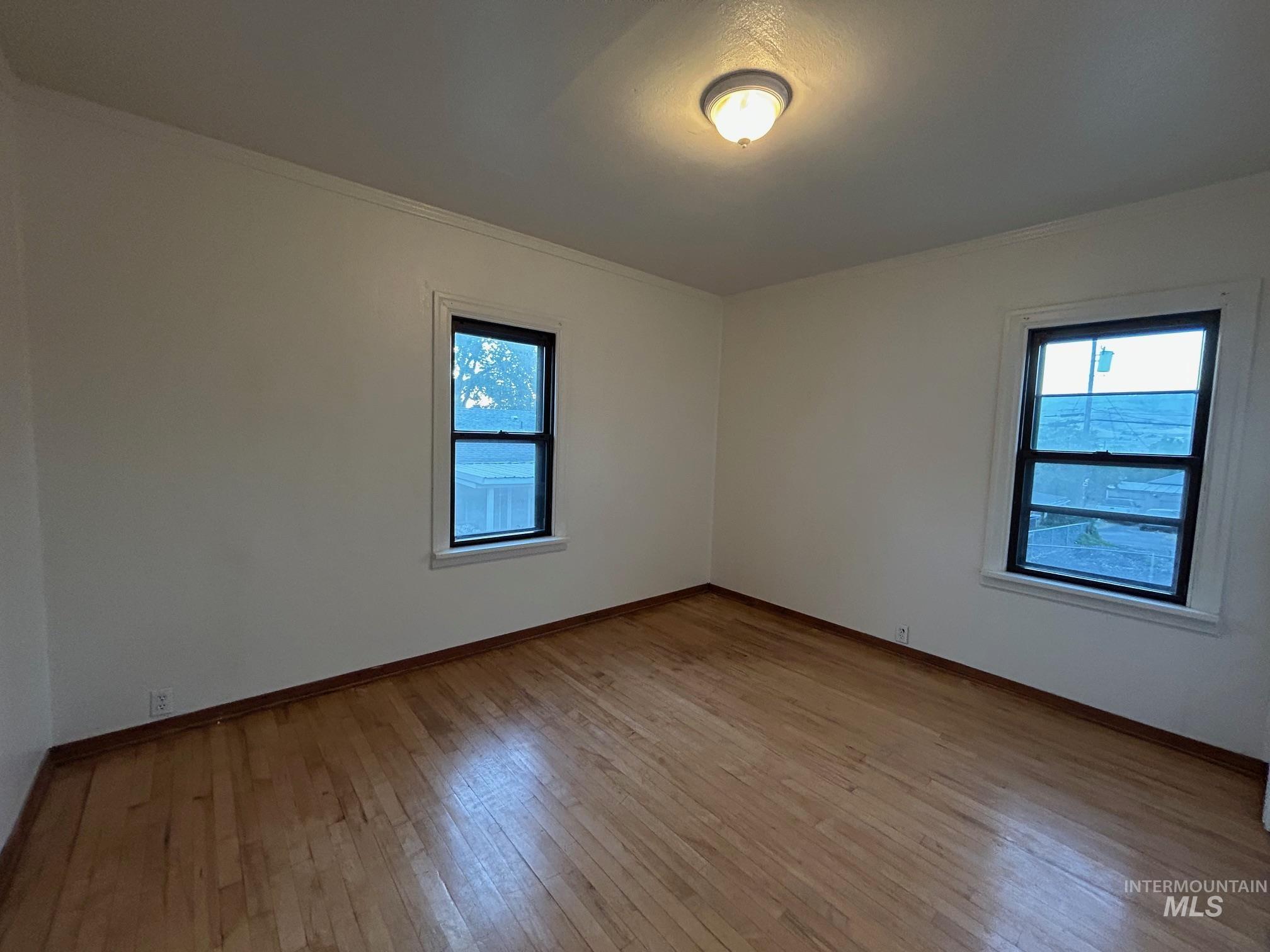 property viewer photo 12