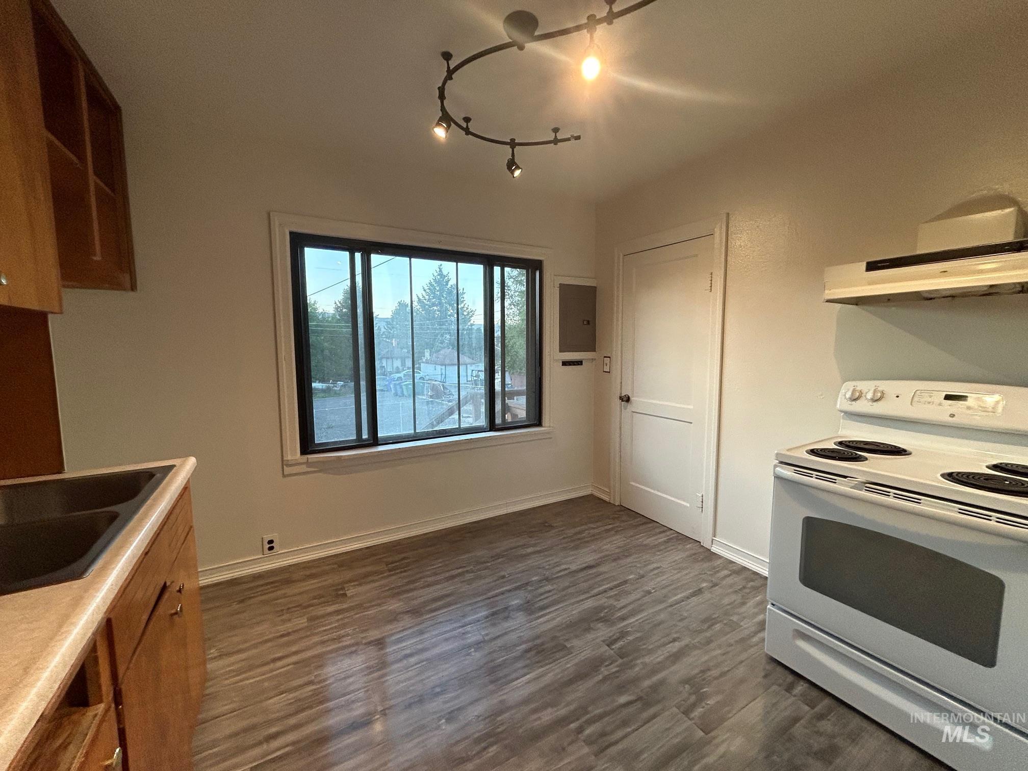 property viewer photo 9
