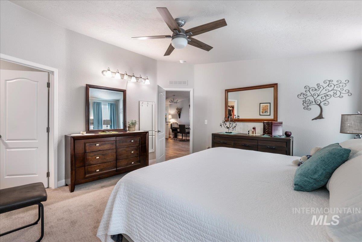 property viewer photo 9