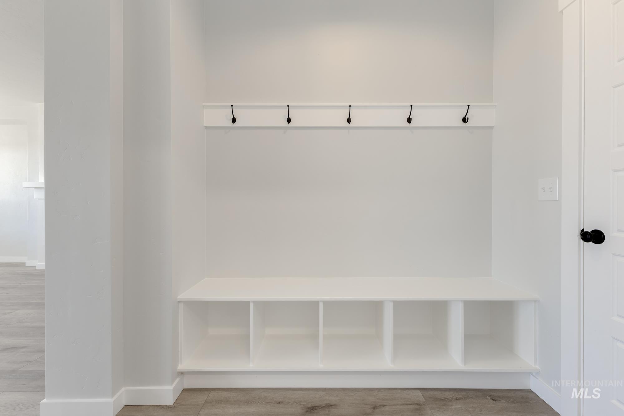 property viewer photo 18