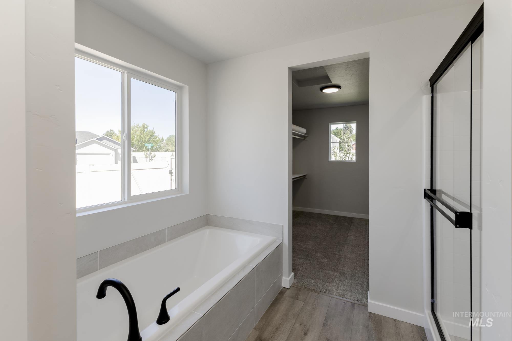 property viewer photo 22