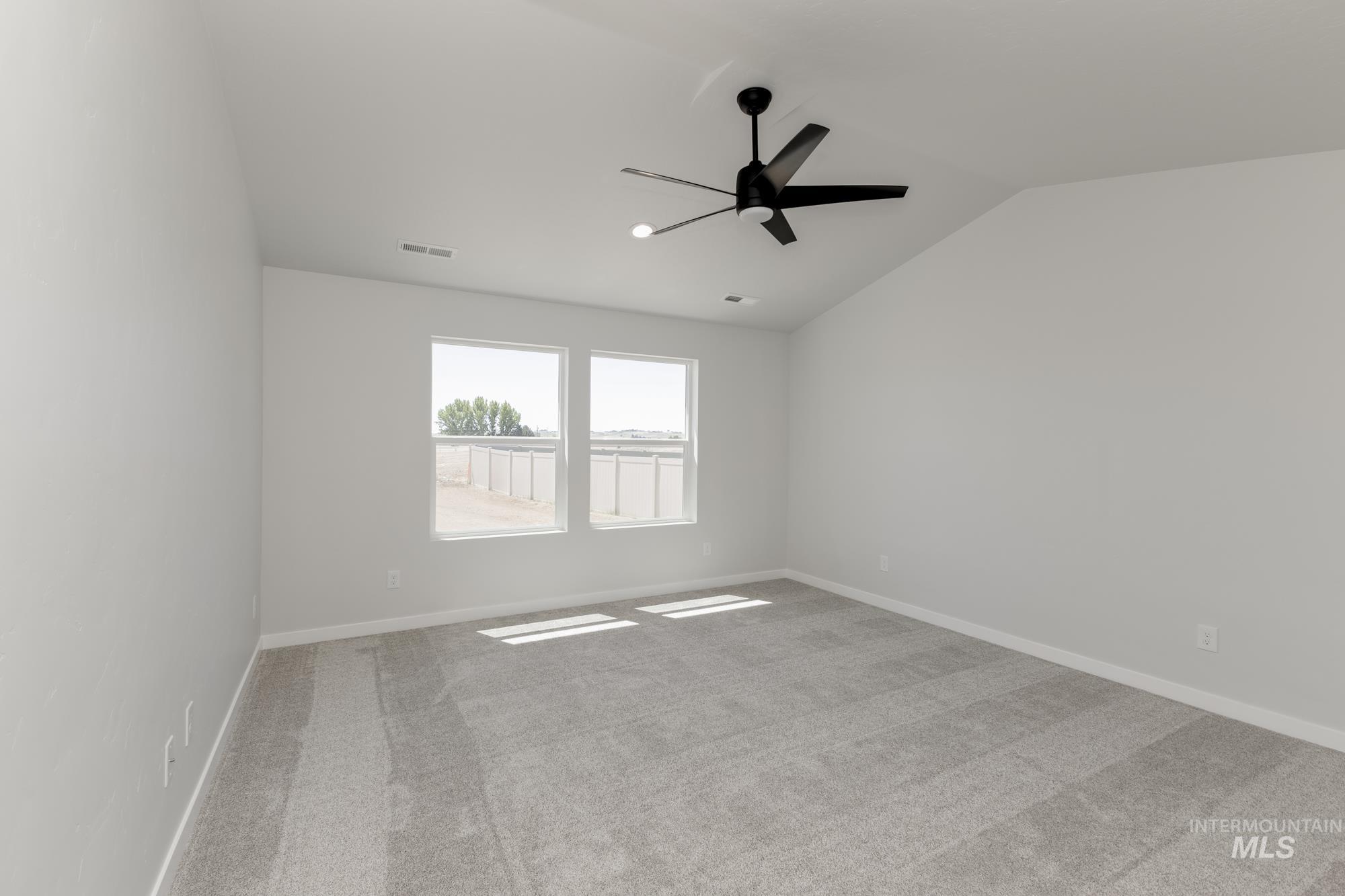property viewer photo 9