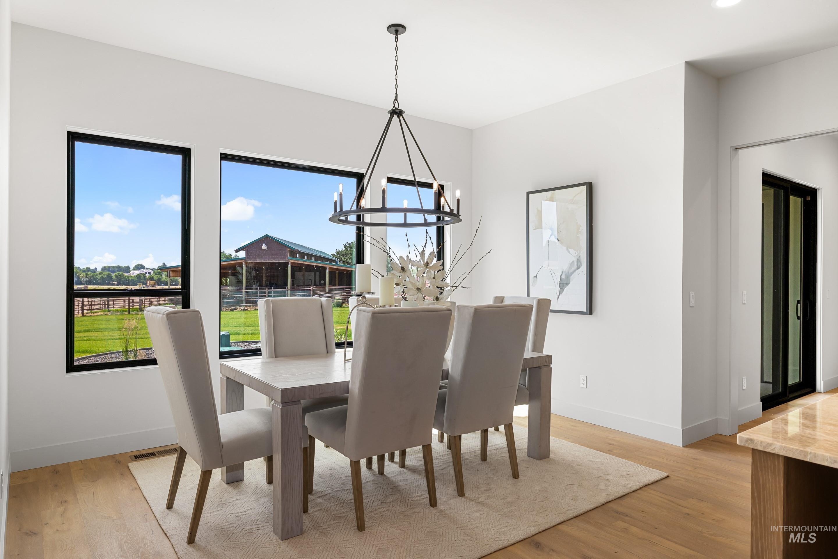 property viewer photo 18