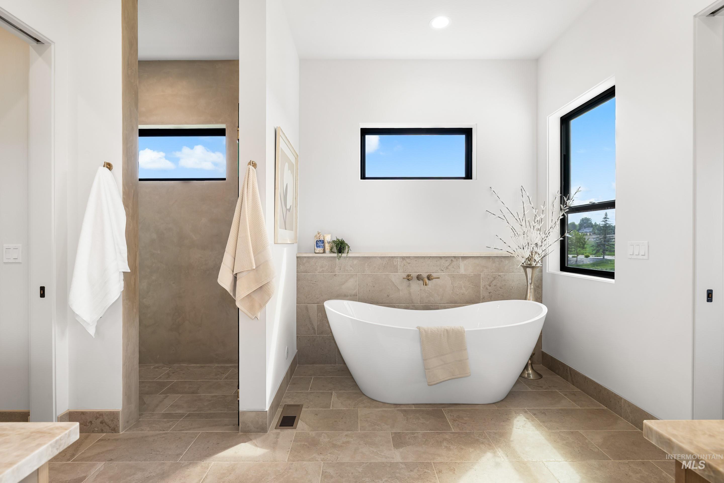 property viewer photo 23