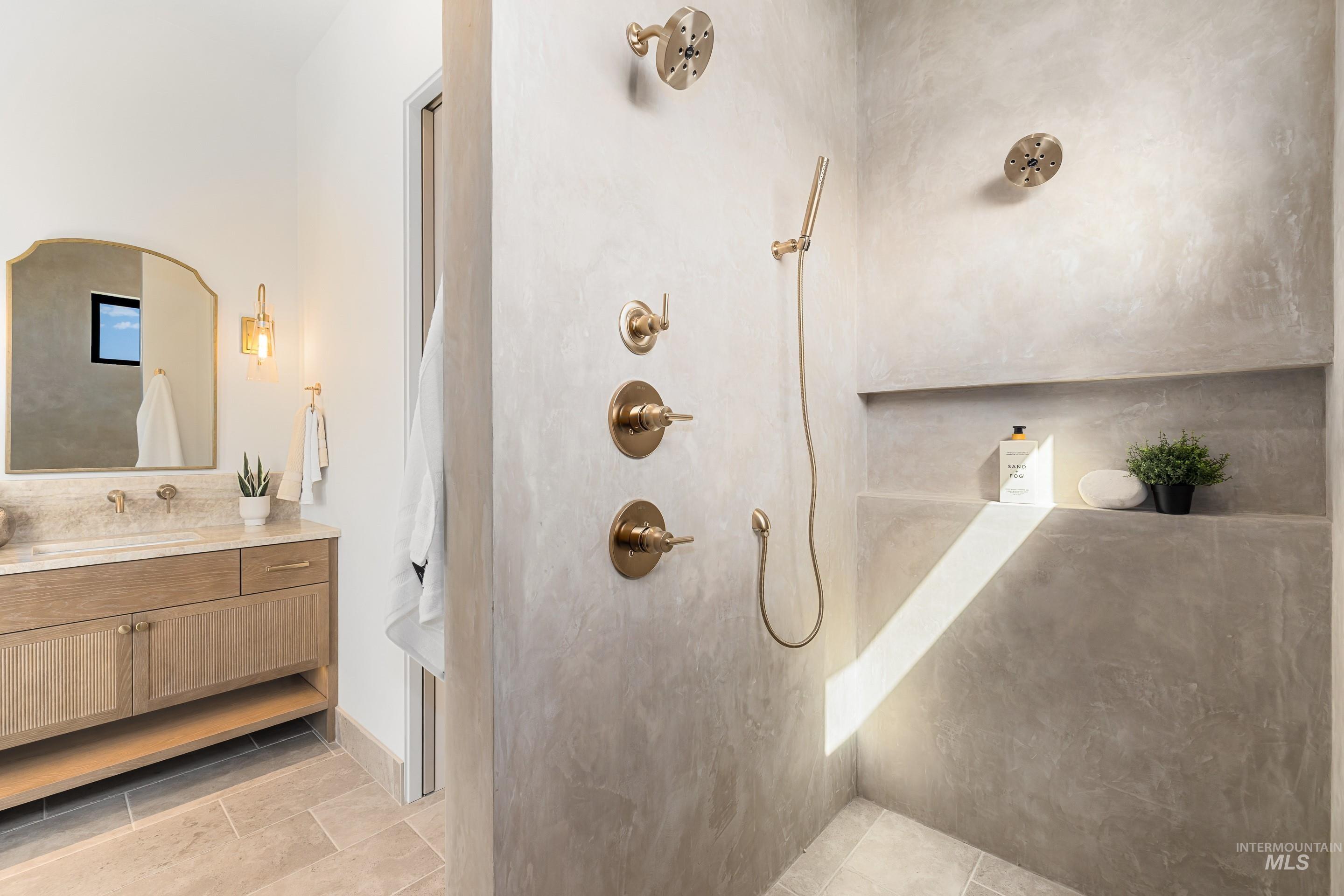 property viewer photo 24