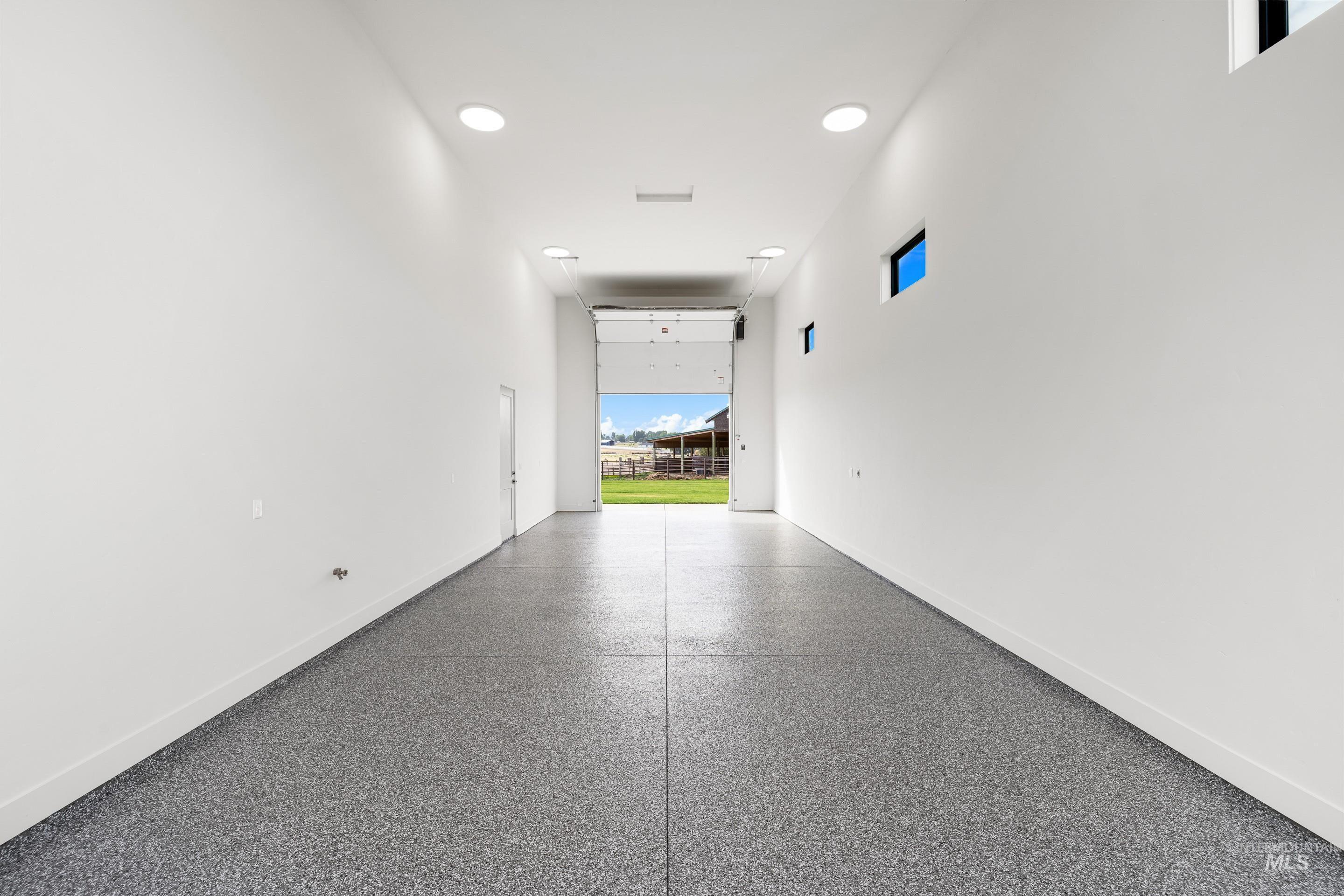 property viewer photo 41