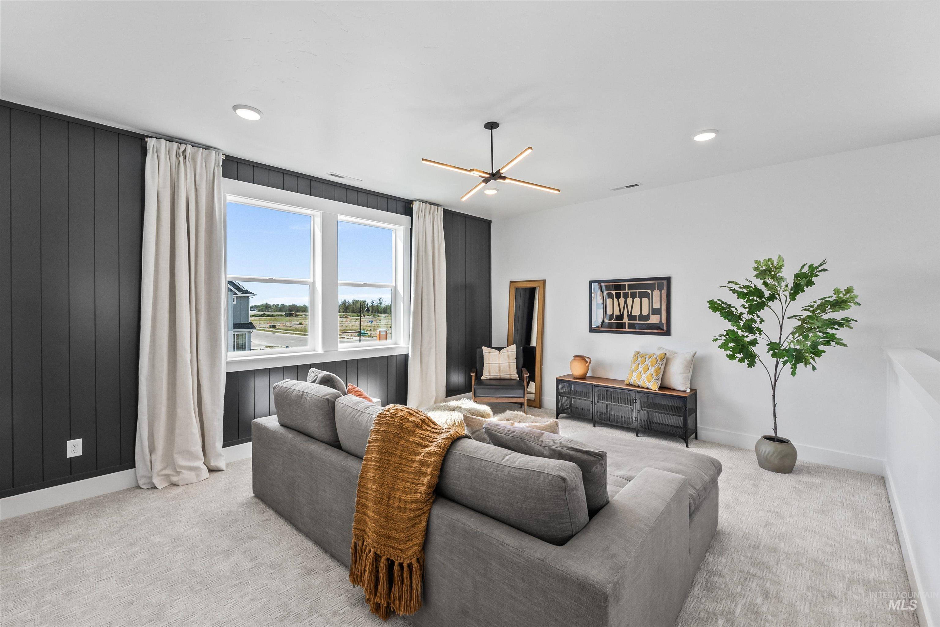 property viewer photo 7