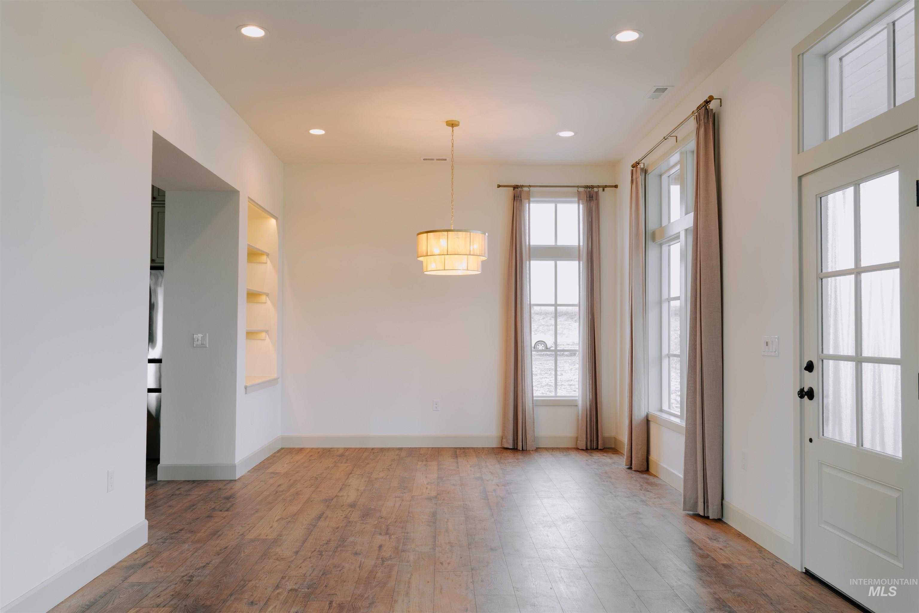 property viewer photo 3