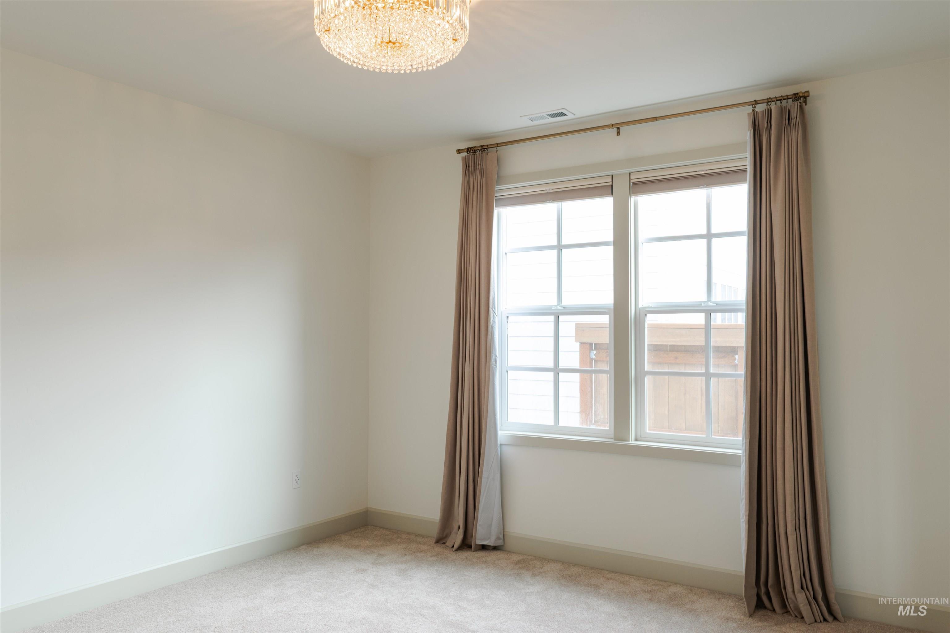 property viewer photo 9