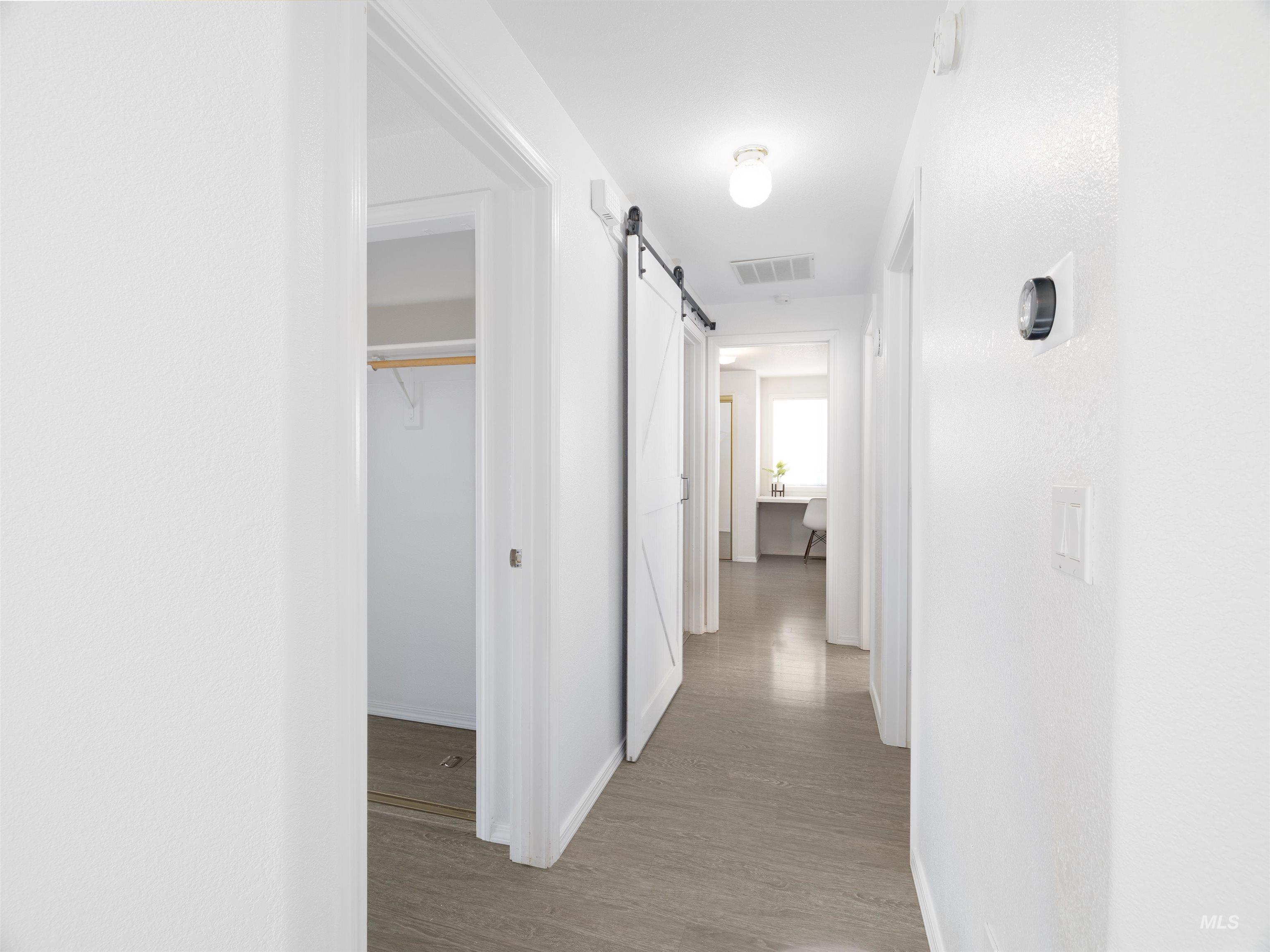 property viewer photo 12