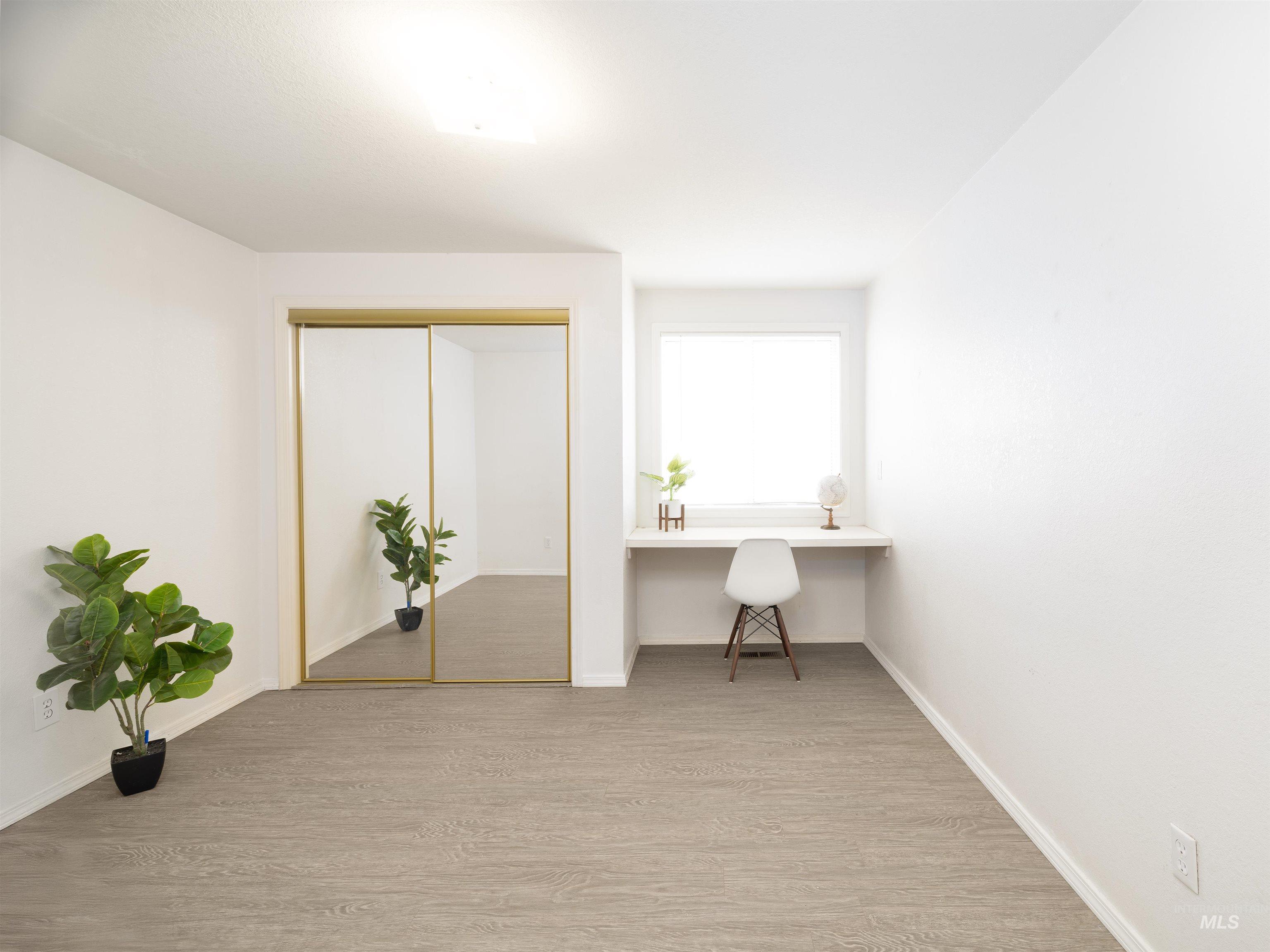 property viewer photo 17