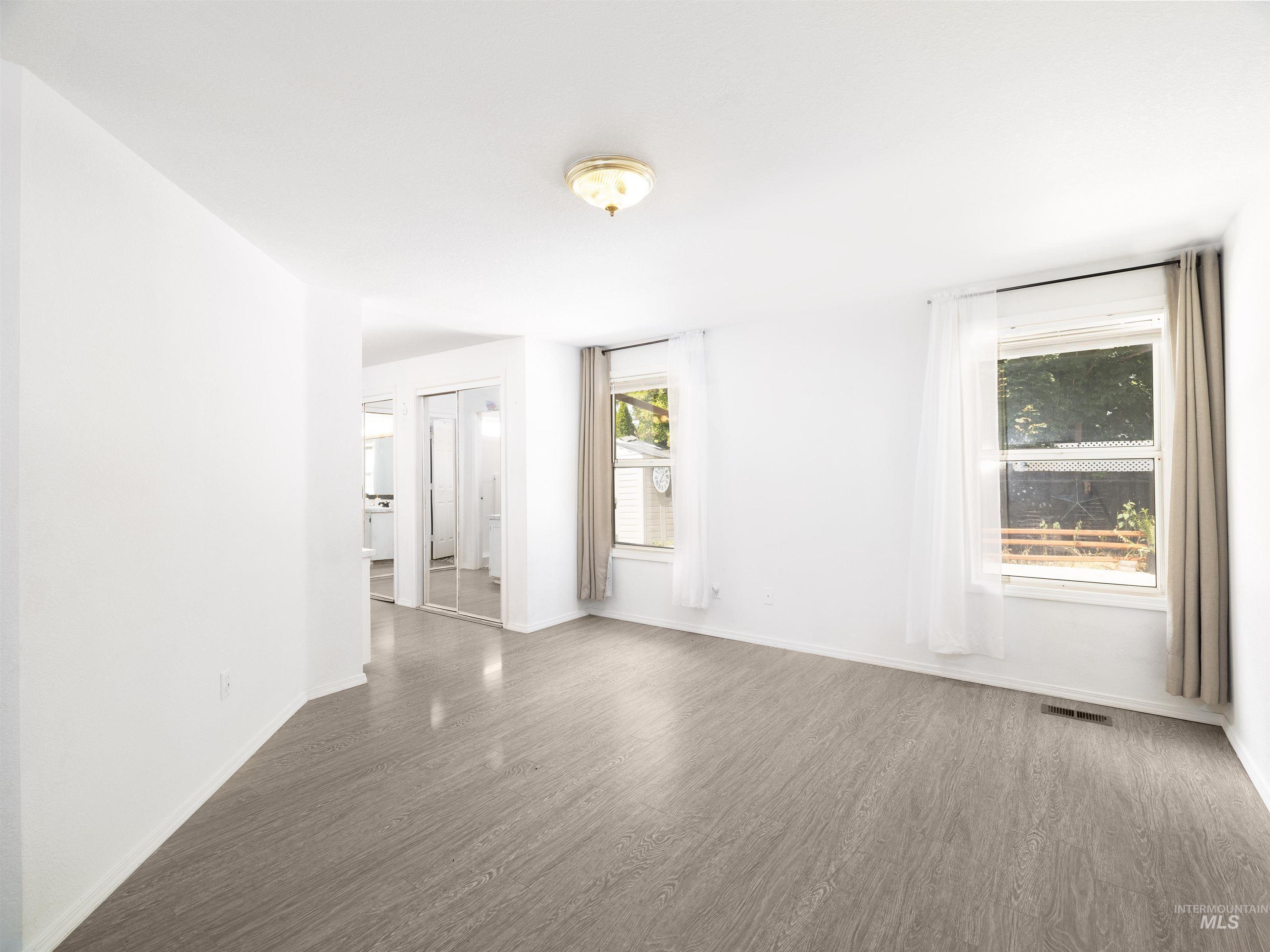 property viewer photo 21