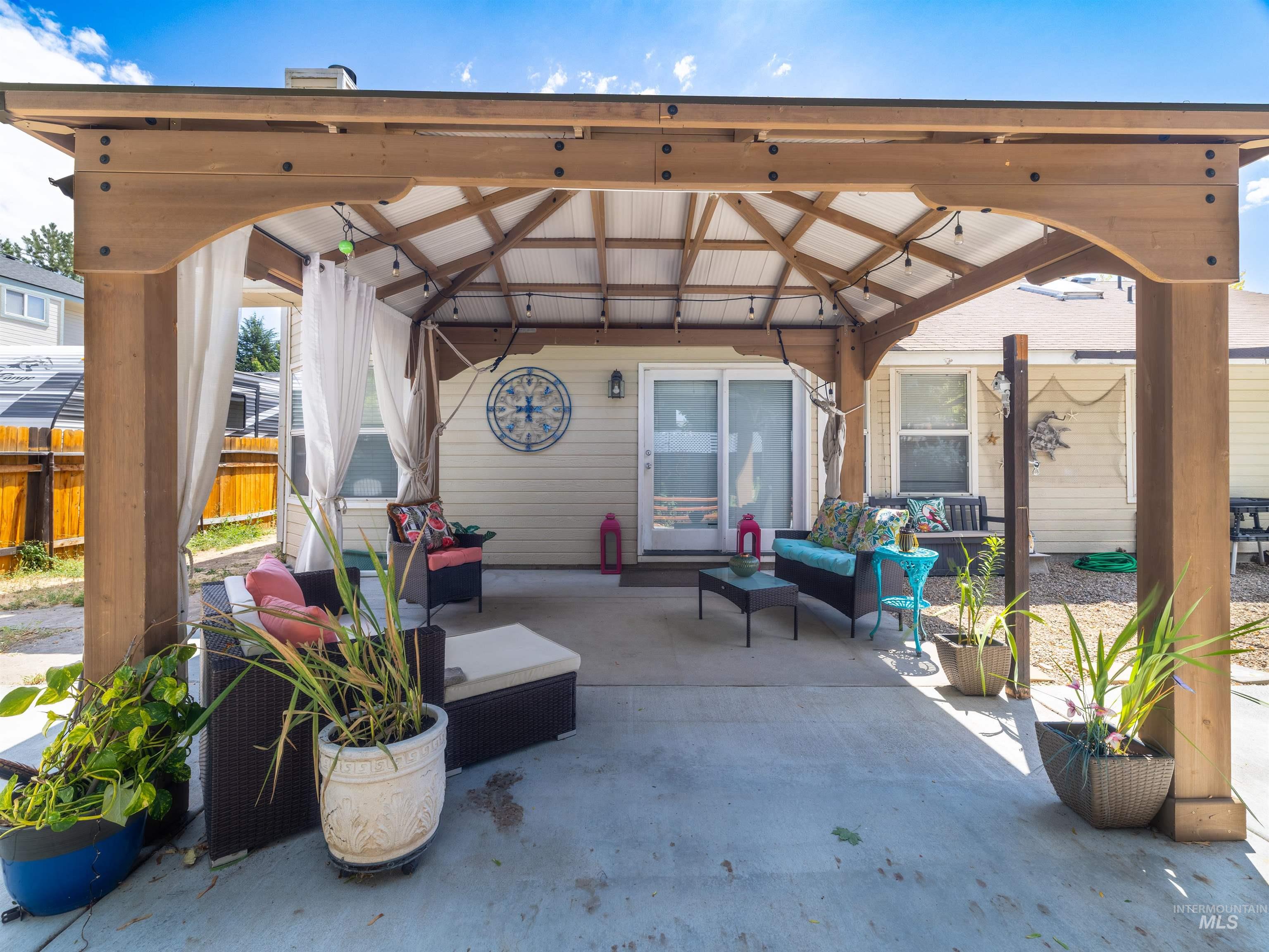 property viewer photo 25